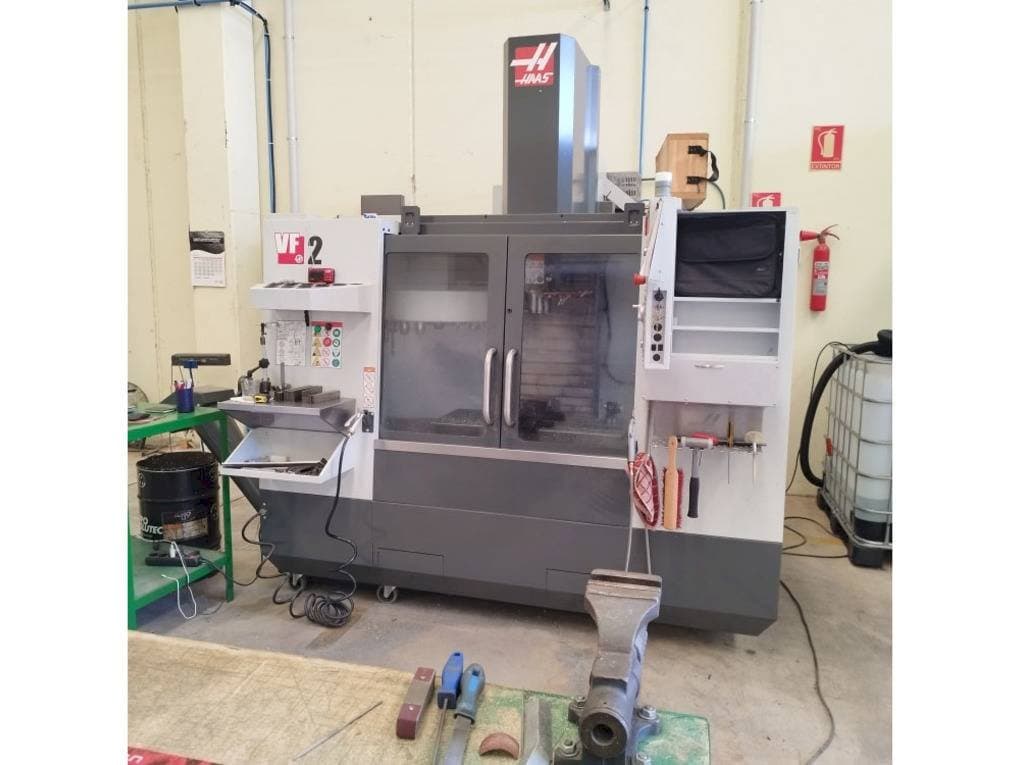 Makine  HAAS VF-2 - Önden görünüm
