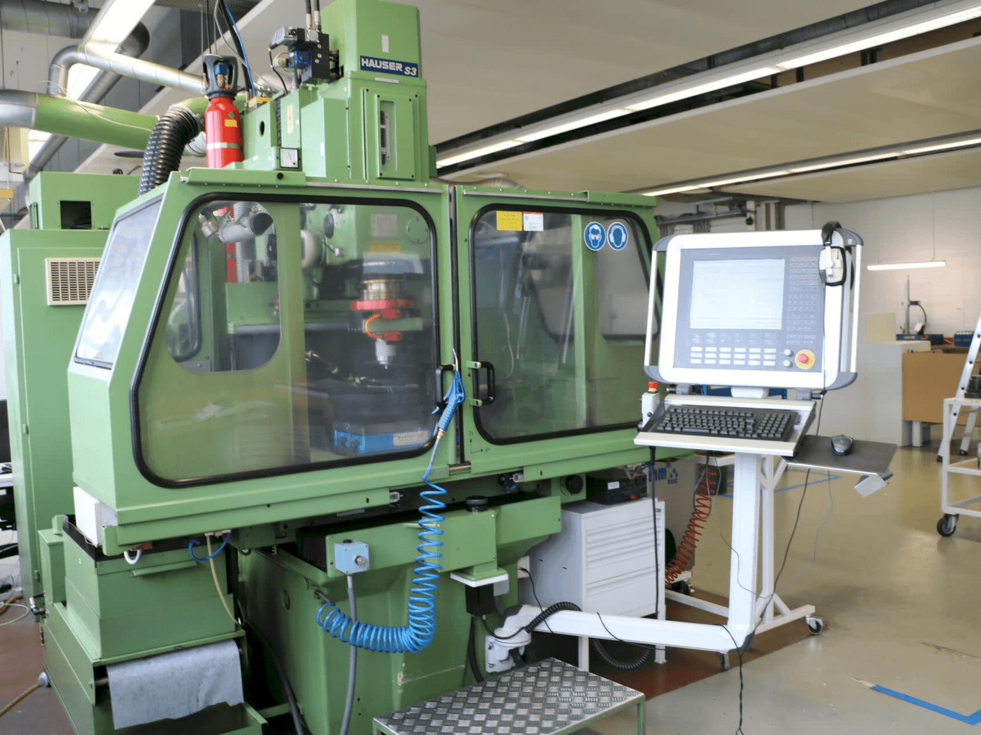 Makine  HAUSER S3 - Önden görünüm