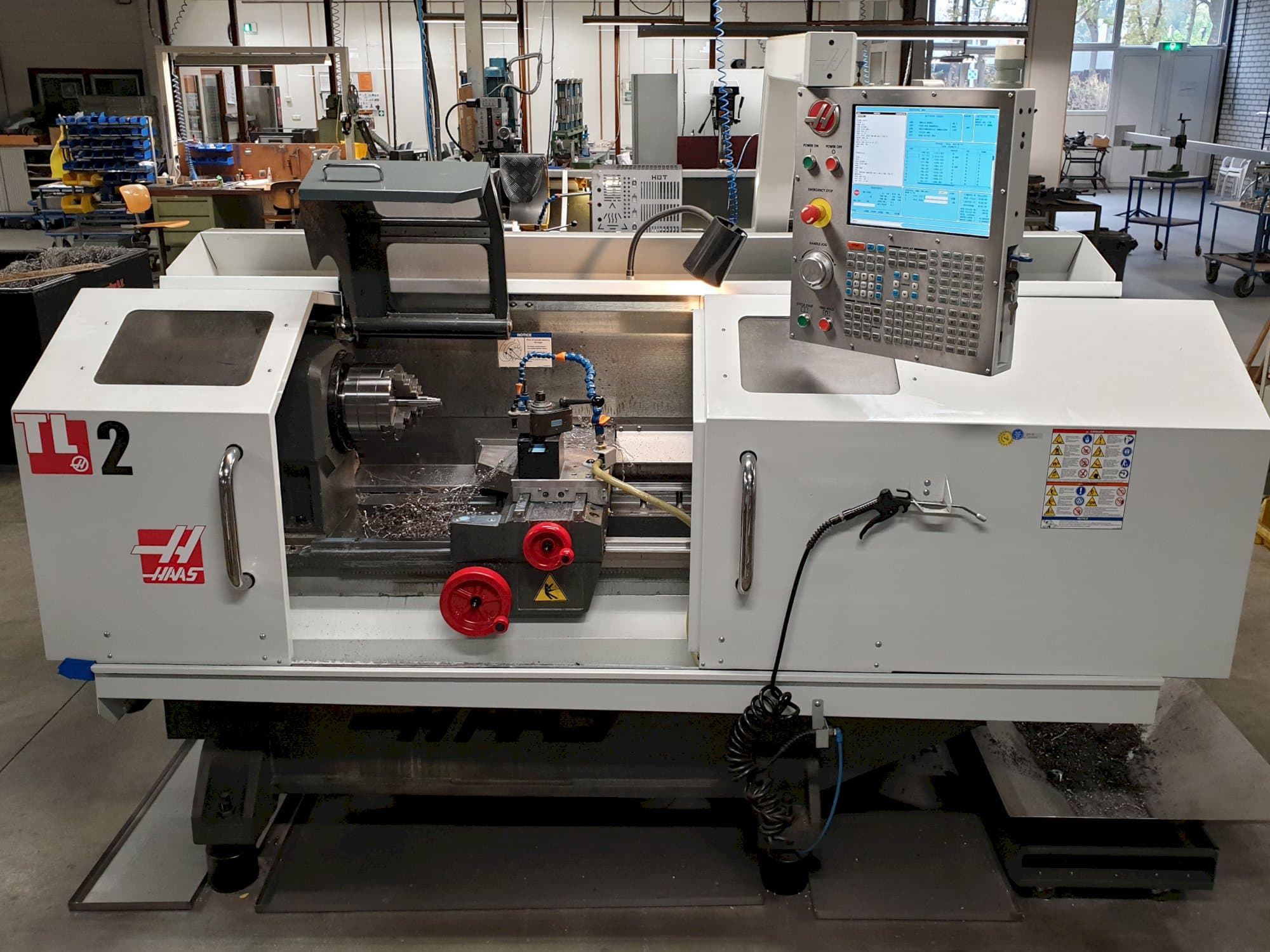 Makine  HAAS - Önden görünüm TL-2