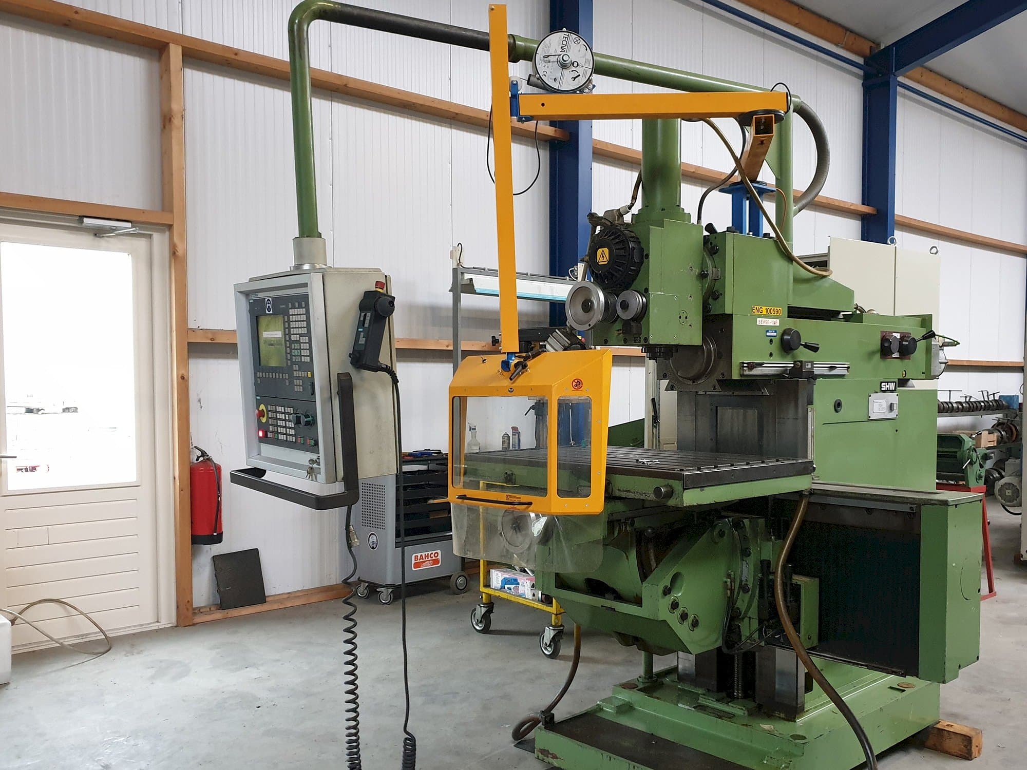 Makine  SHW - Sağdan görünüm UF 21
