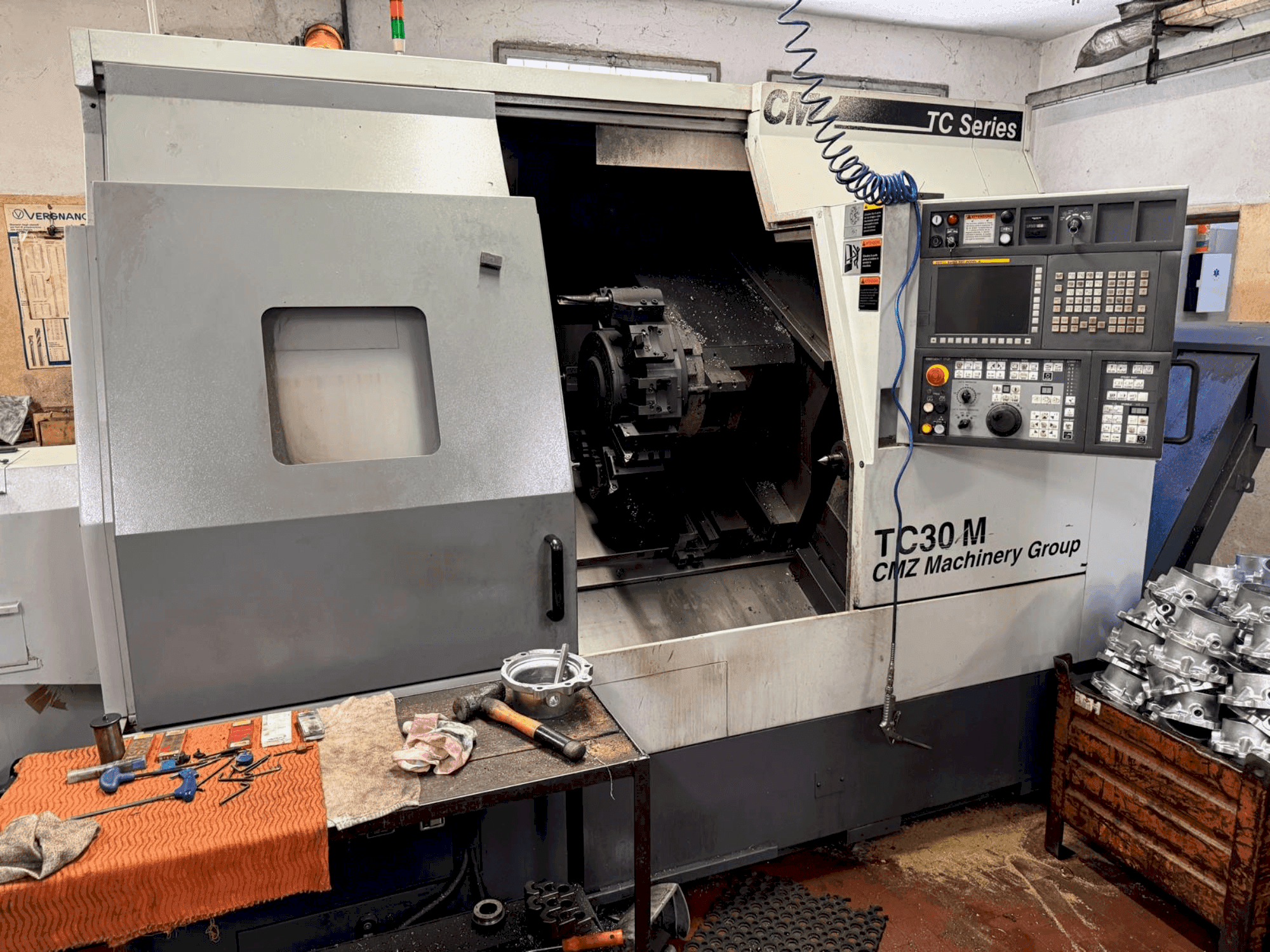 Makine  CMZ TC30M - Önden görünüm