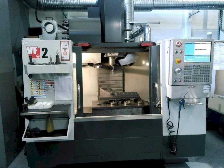 Makine  HAAS VF2 - Önden görünüm