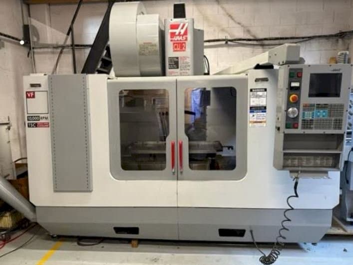 Makine  HAAS VF3 - Önden görünüm