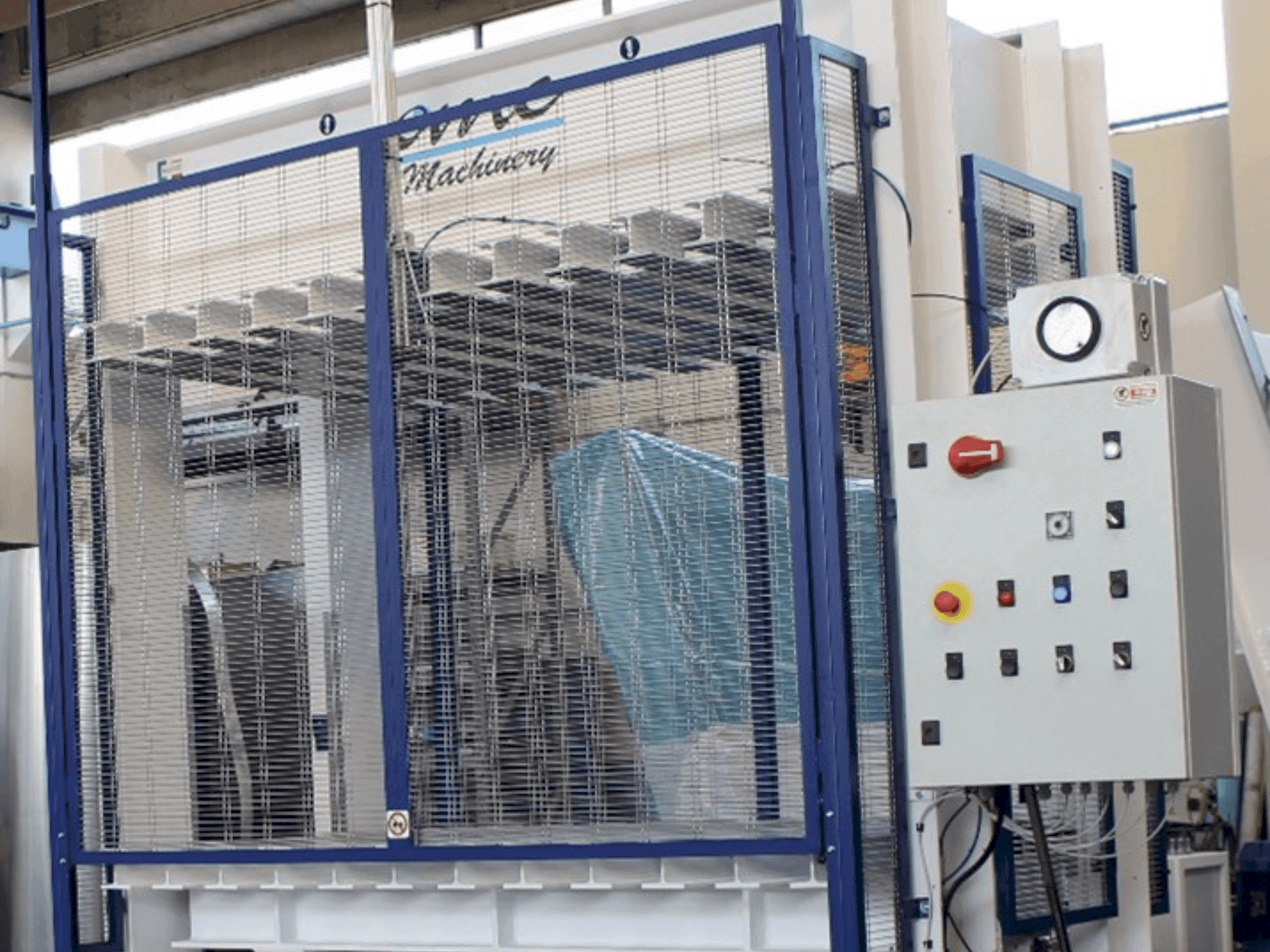 Makine  OMC PPC/e - Önden görünüm