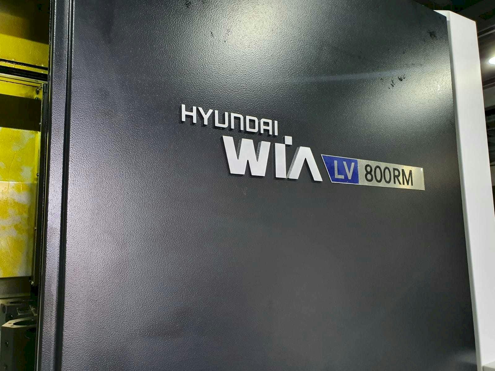Makine  Hyundai Wia LV800RM - Önden görünüm