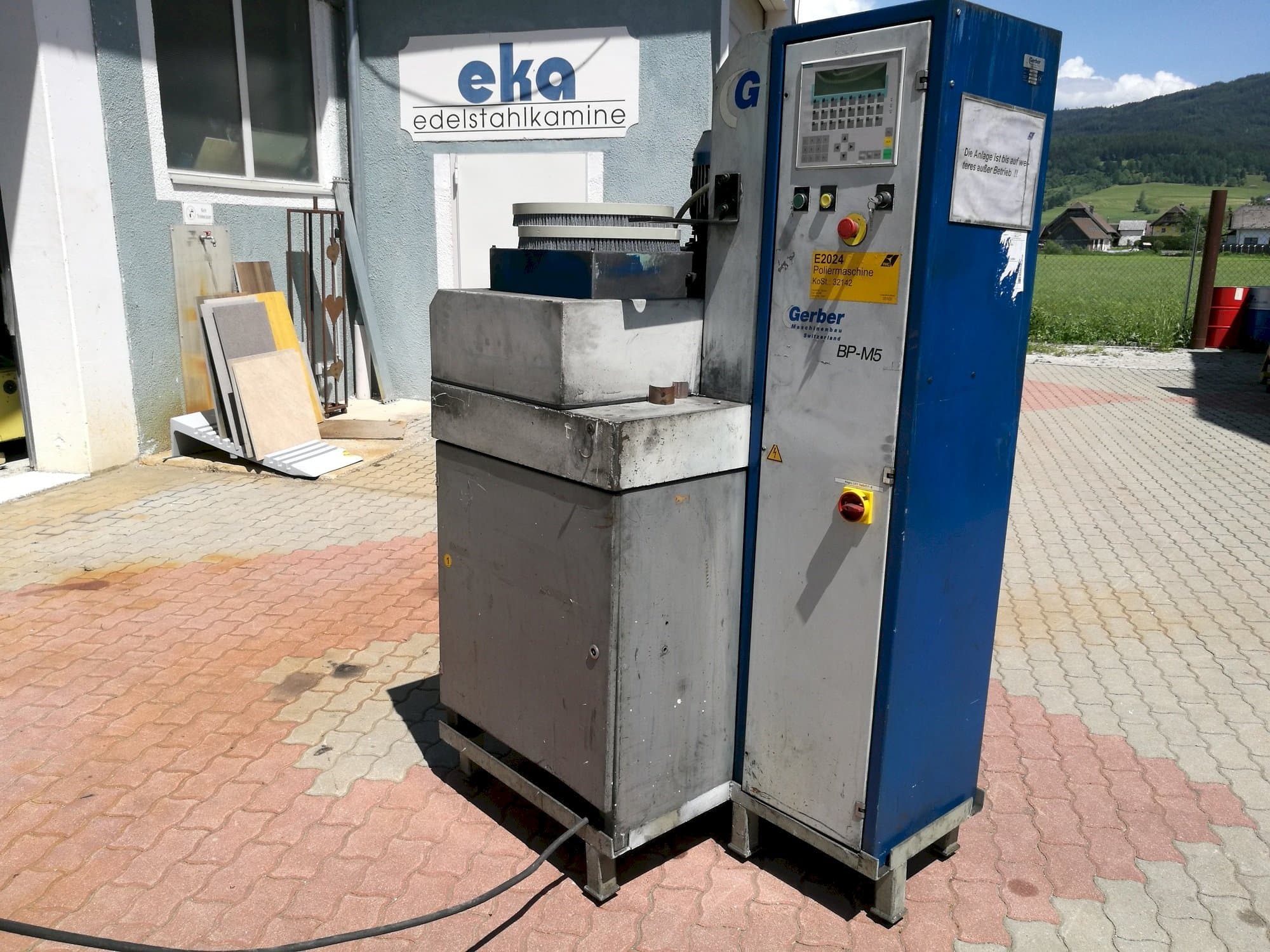 Makine  Gerber BP-M5 - Önden görünüm