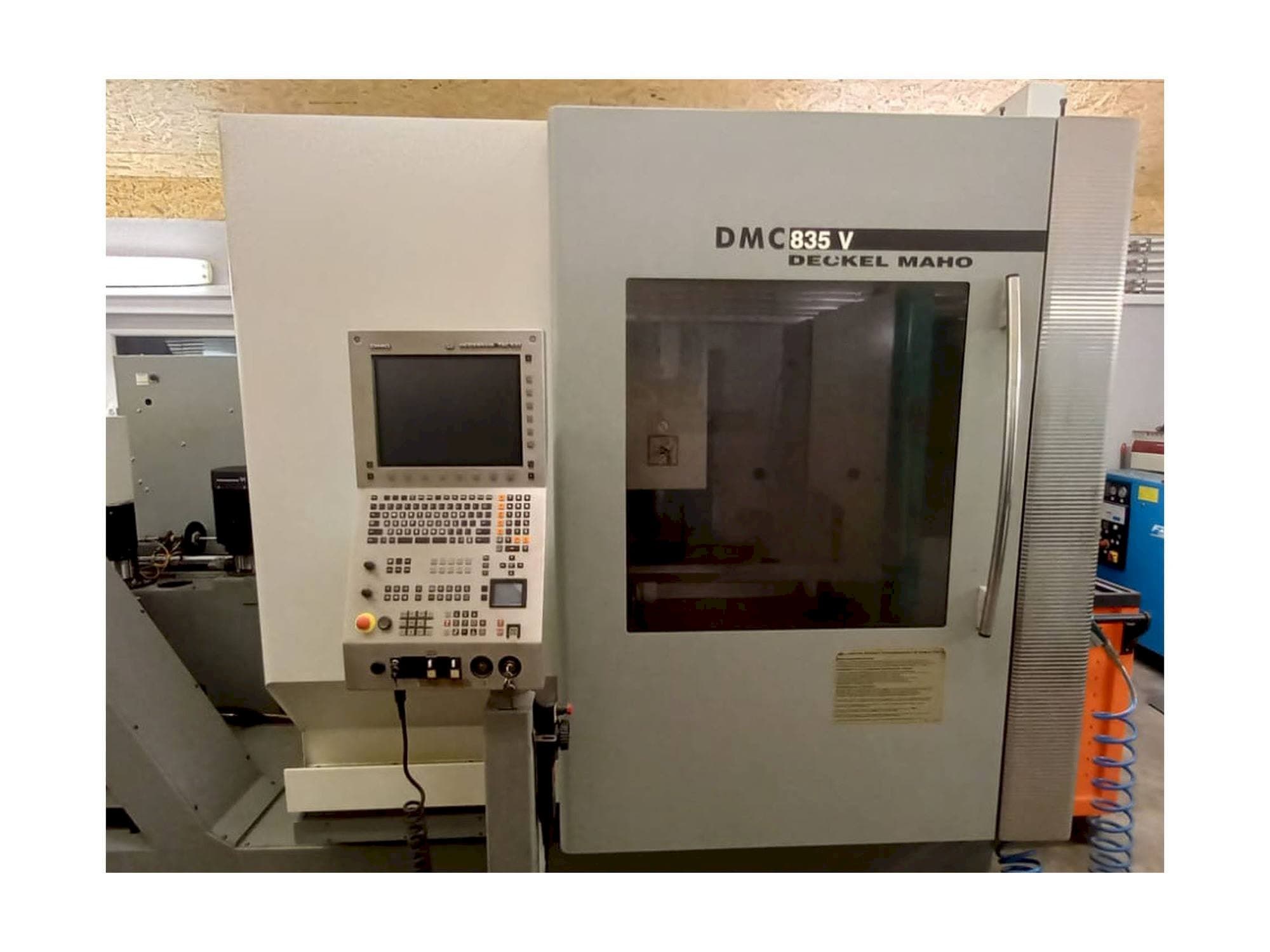 Makine DMG Deckel Maho DMC 835 V - Önden görünüm