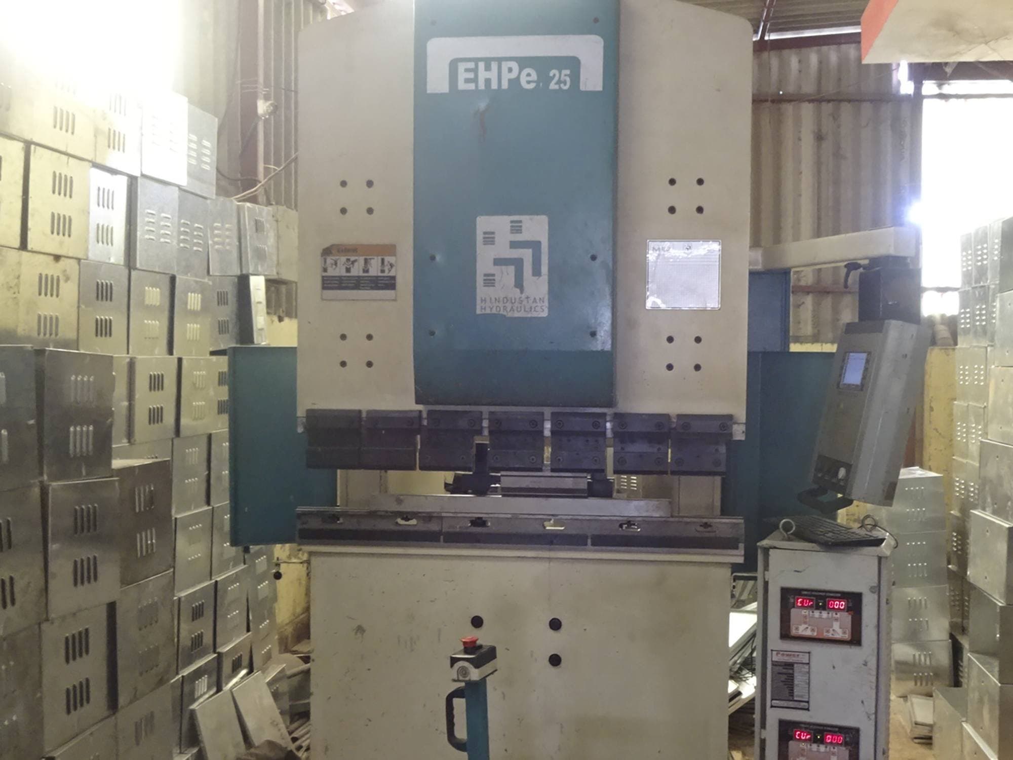 Makine Hindustan Hydraulics - Önden görünüm EHPe 25
