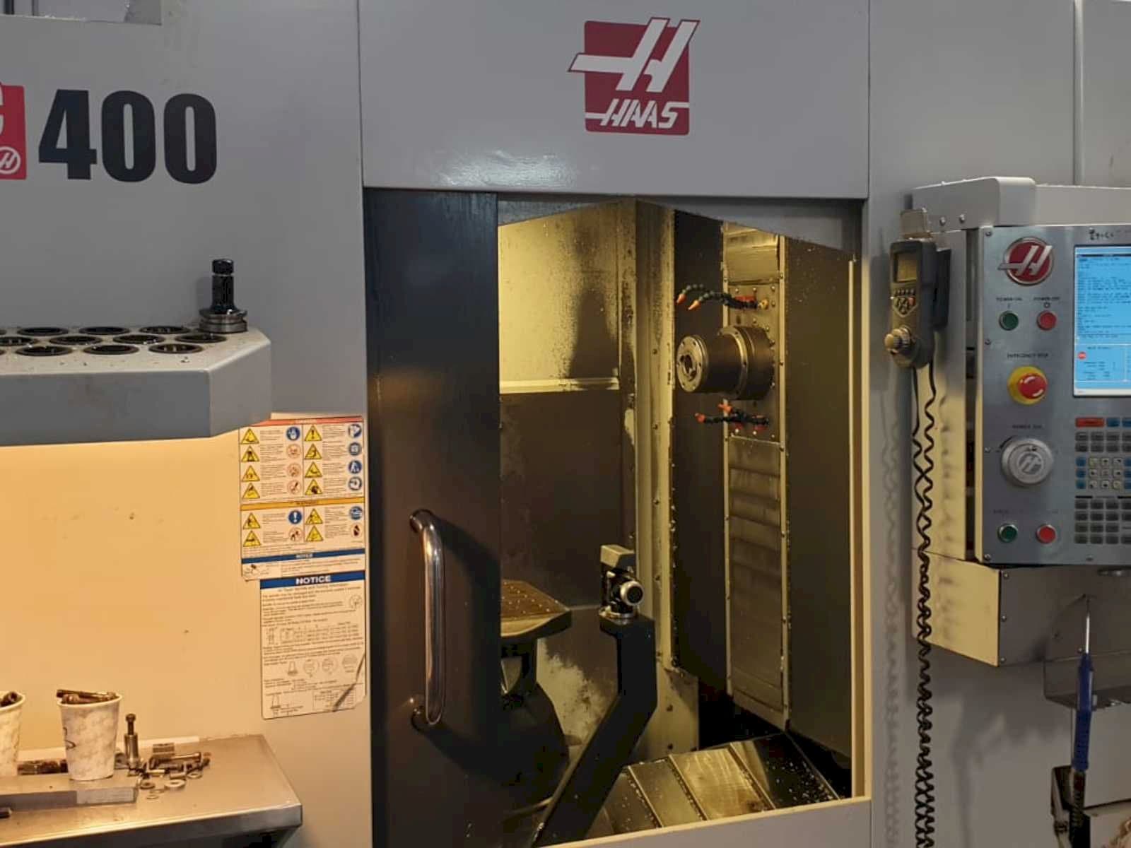 Makine  HAAS EC400 - Önden görünüm