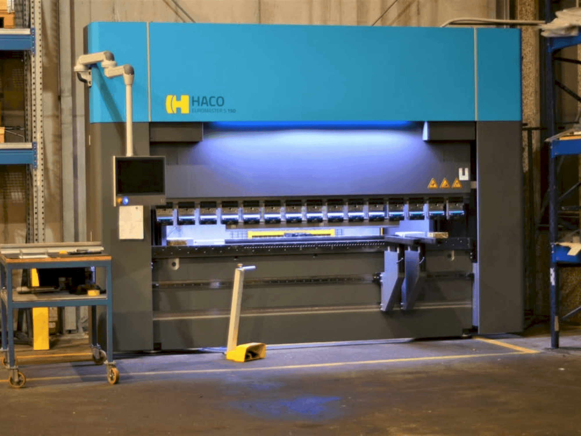 Makine  HACO Euromaster S 30150 - Önden görünüm