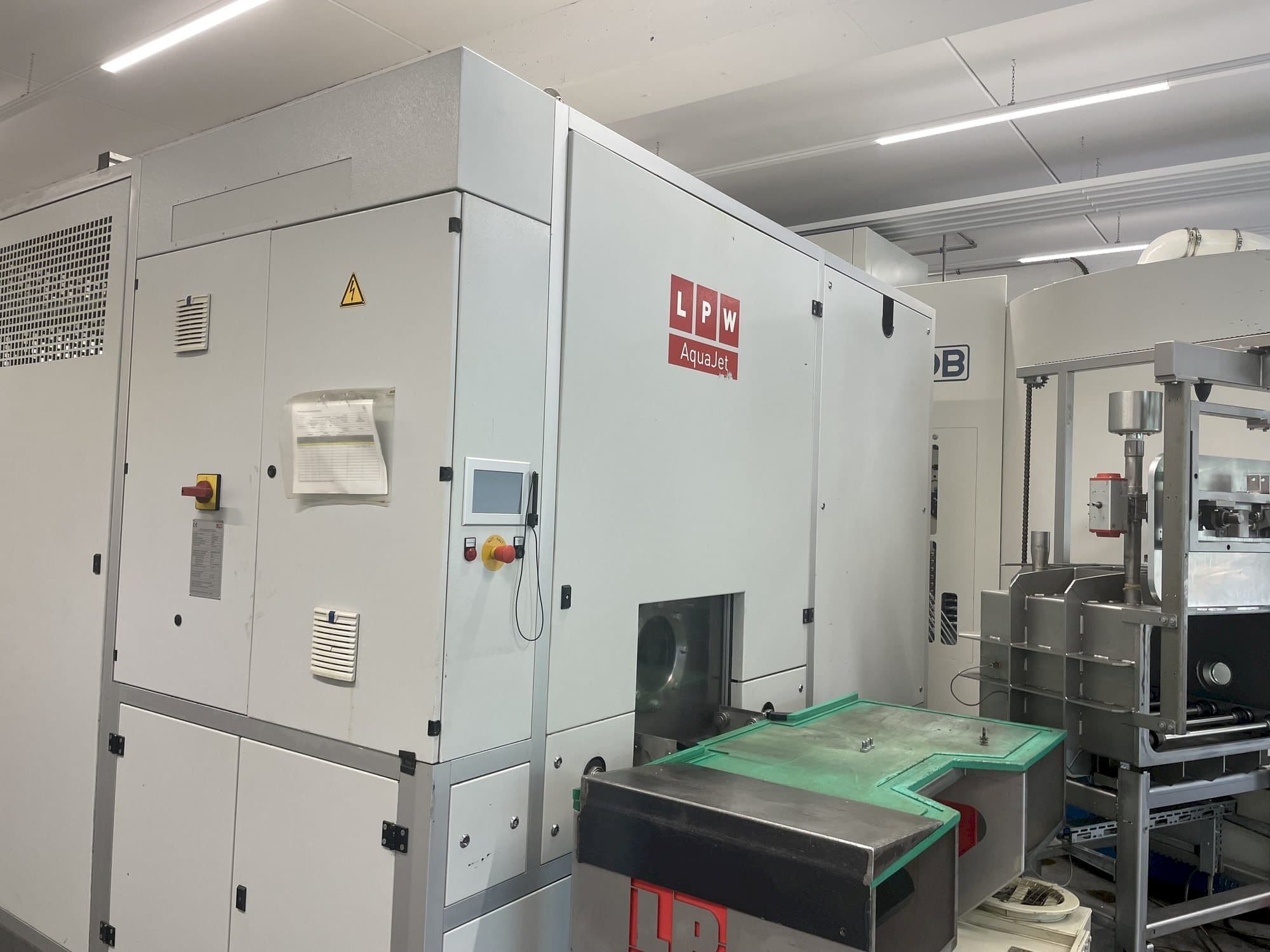 Makine LPW LPW Aqua Jet 670 T2-V (2013) - Önden görünüm