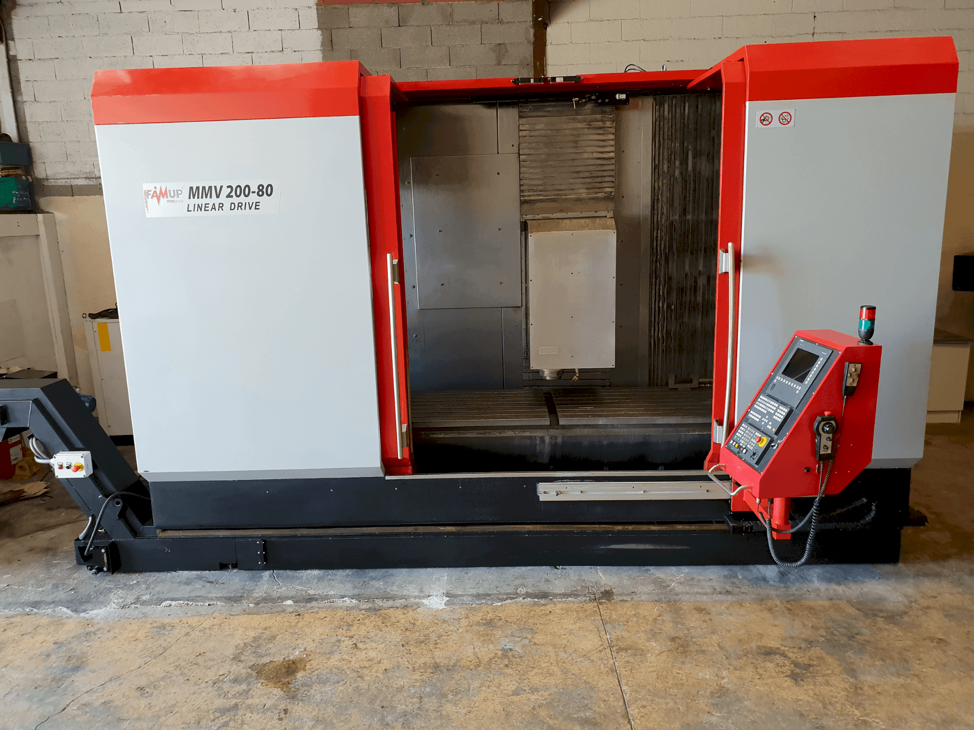 Makine FAMUP MMV 200-80 Linear Drive - Önden görünüm