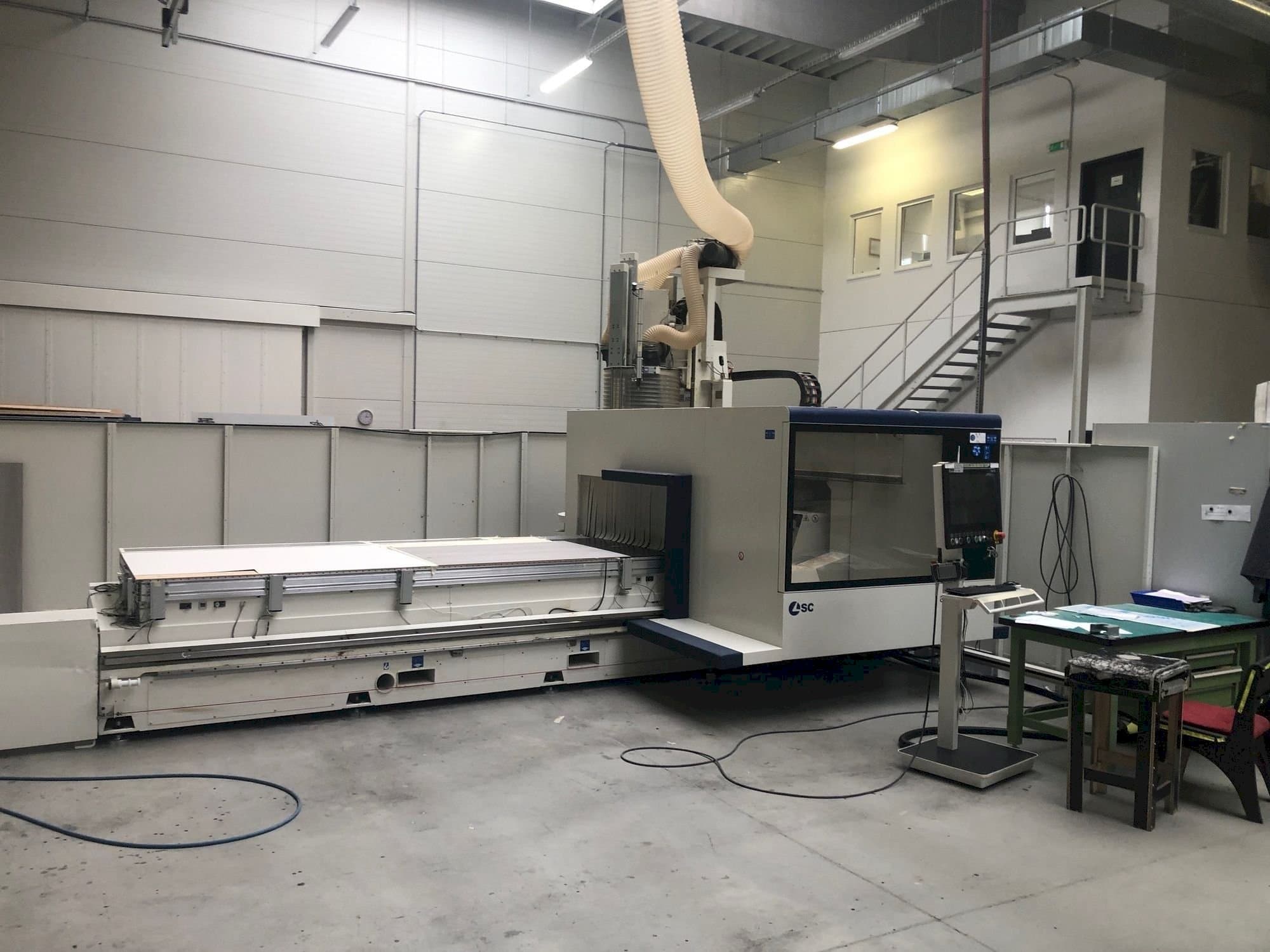 Makine  SCM ACCORD 50 FX-M - Önden görünüm