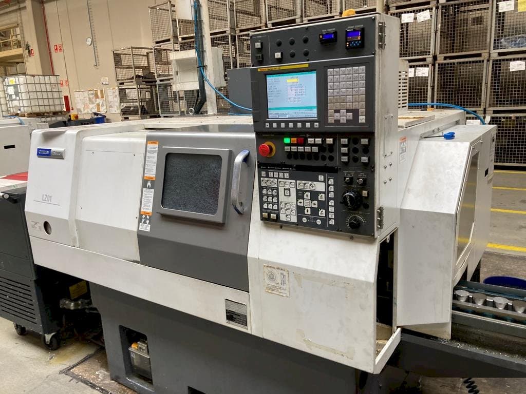 Makine  Miyano LZ-01RY2 - Önden görünüm