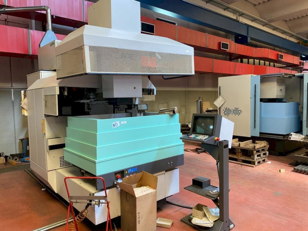 Makine AGIE AGIETRON INTEGRAL 3 - Önden görünüm