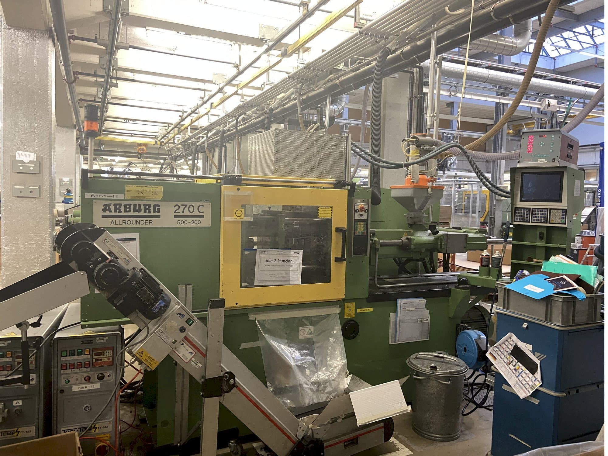 Makine Arburg ALLROUNDER 270 C 500 - 200 - Önden görünüm