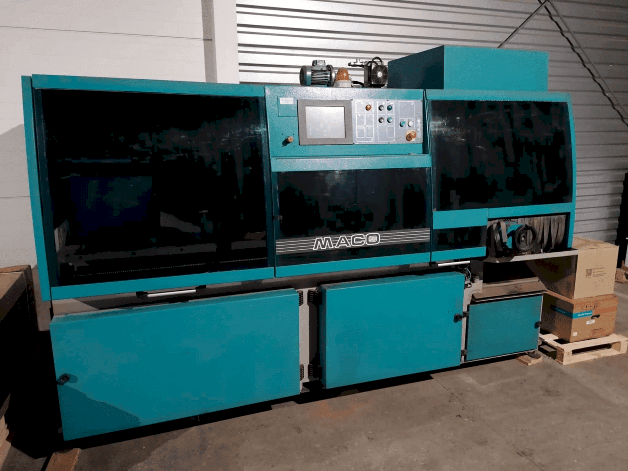 Makine  MACO VK370 AR ALU - Önden görünüm