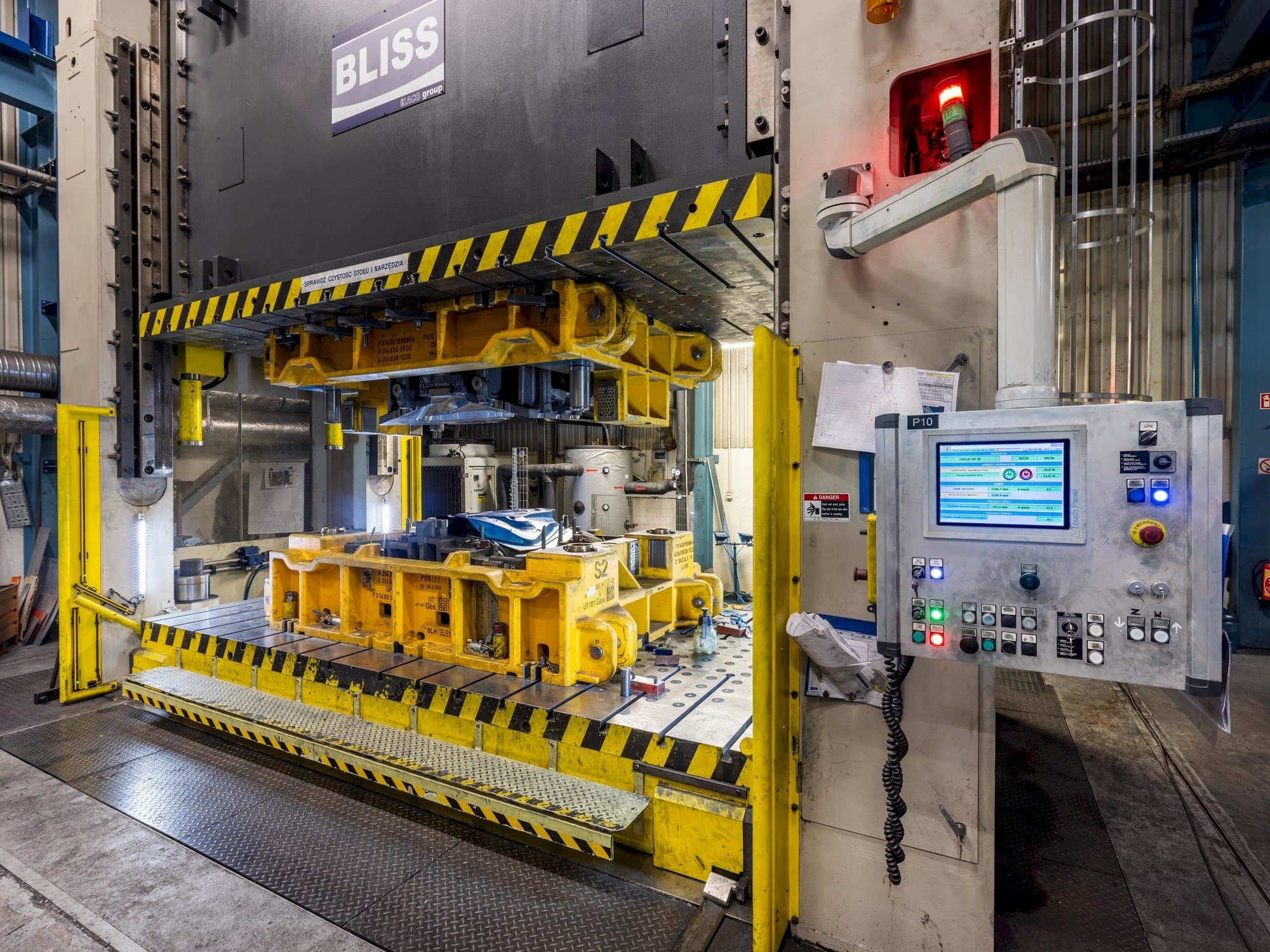 Makine BLISS-BRET PHD 1500 - Önden görünüm