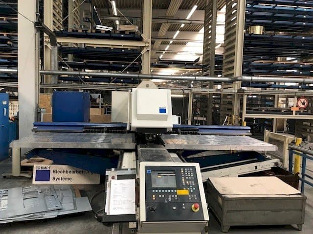 Makine  Trumpf Trumatic TC 5000 R - Önden görünüm