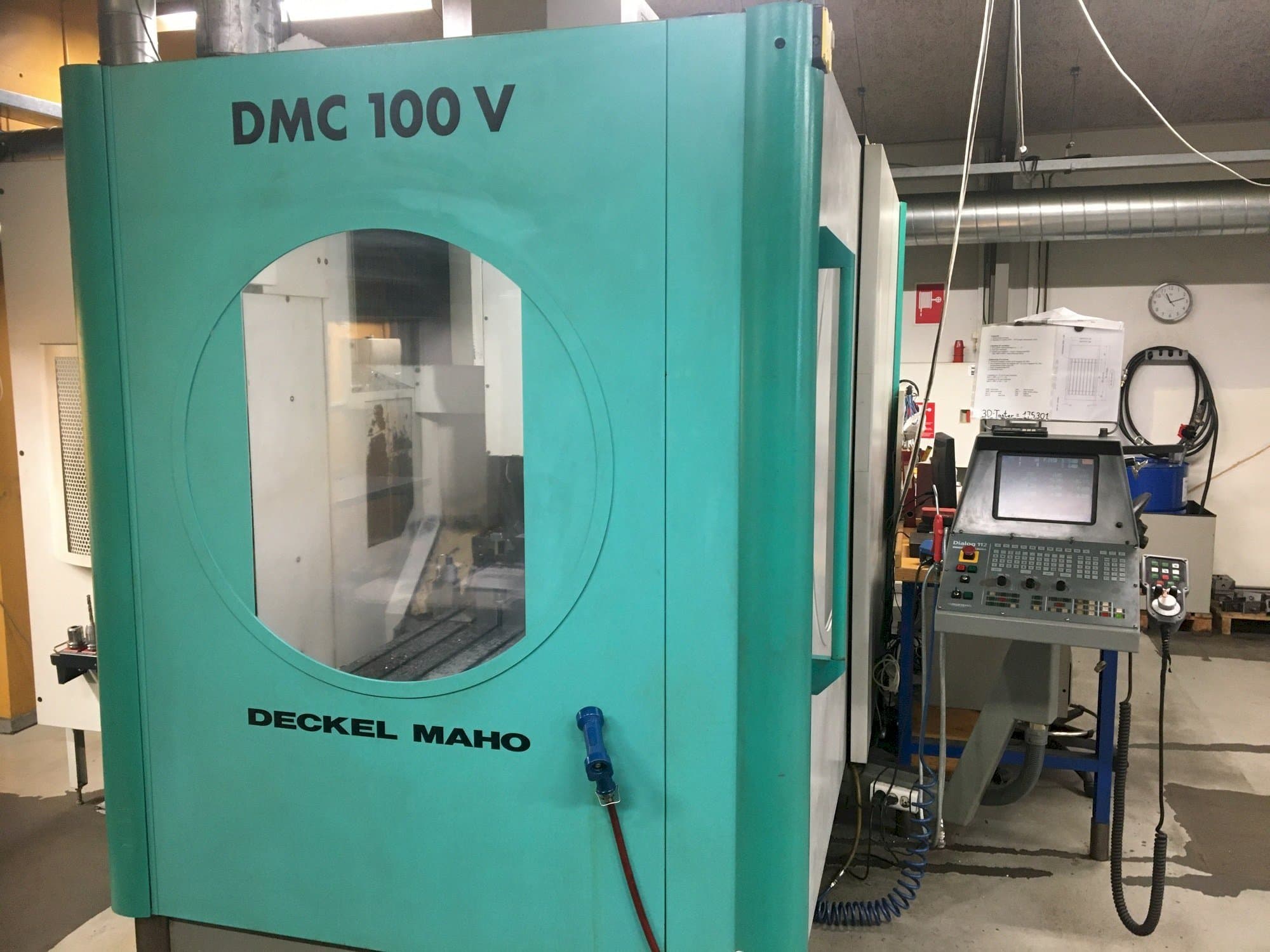 Makine DECKEL DMC 100V - Önden görünüm