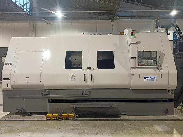 Makine HWACHEON HI-ECO 45 - Önden görünüm