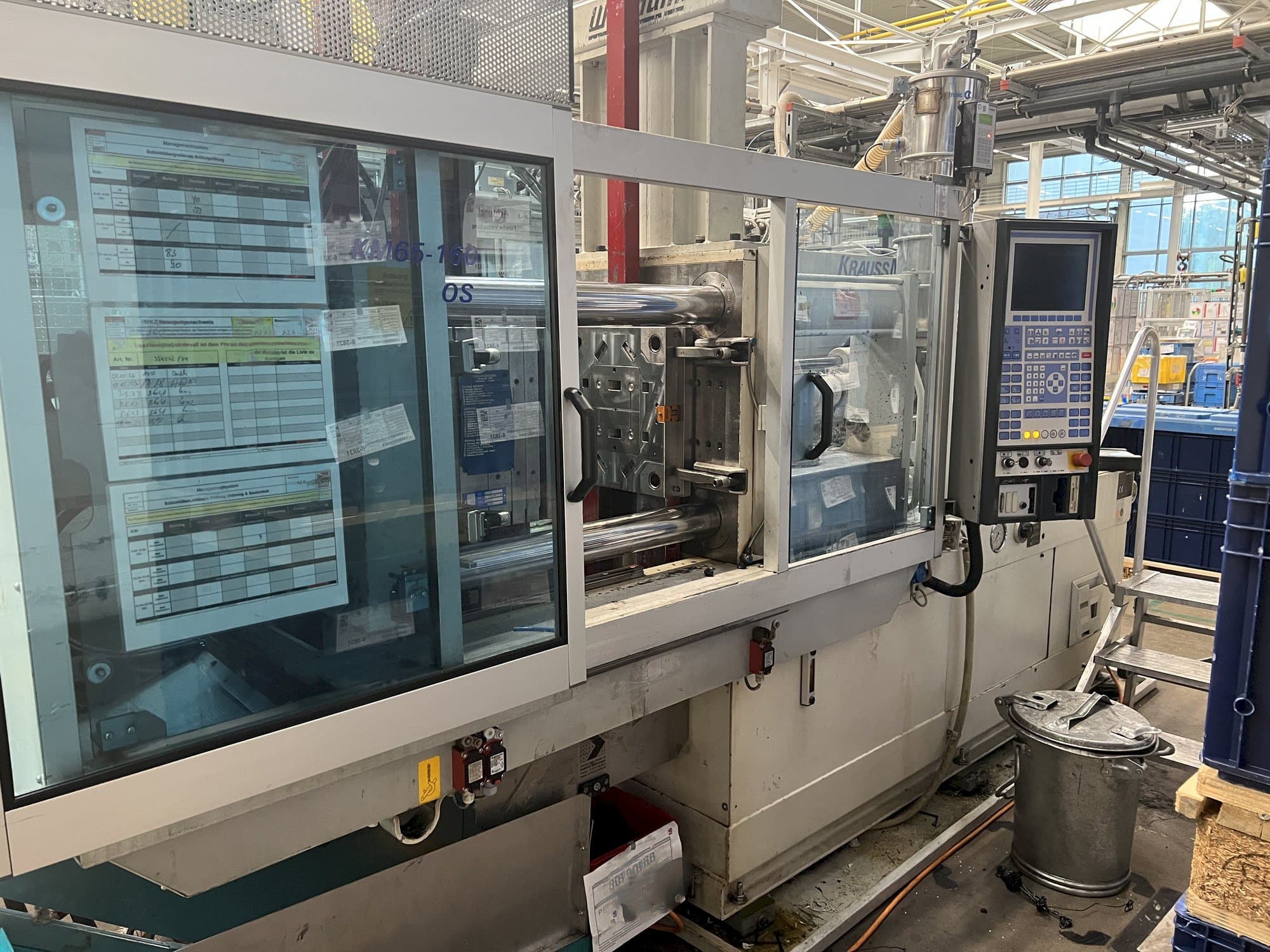 Makine Krauss Maffei KM 65-160 C2 - Önden görünüm