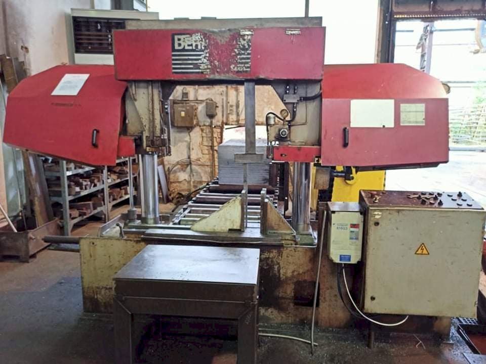 Makine Behringer HBP 530 - Önden görünüm