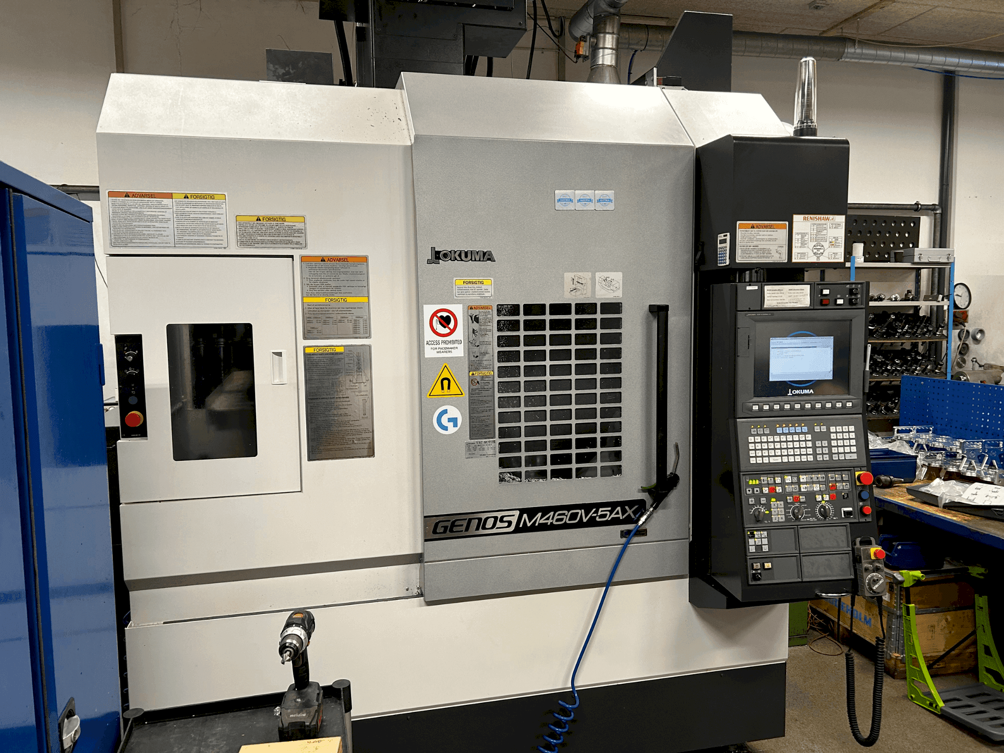Makine Okuma GENOS M460V-5AX - Önden görünüm