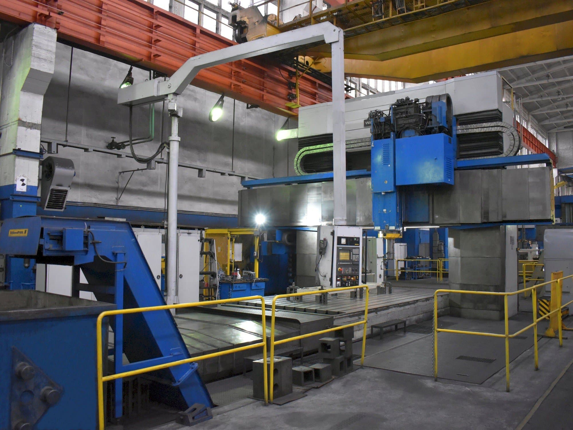 Makine WALDRICH COBURG 17S 10FP 300 NC - Önden görünüm