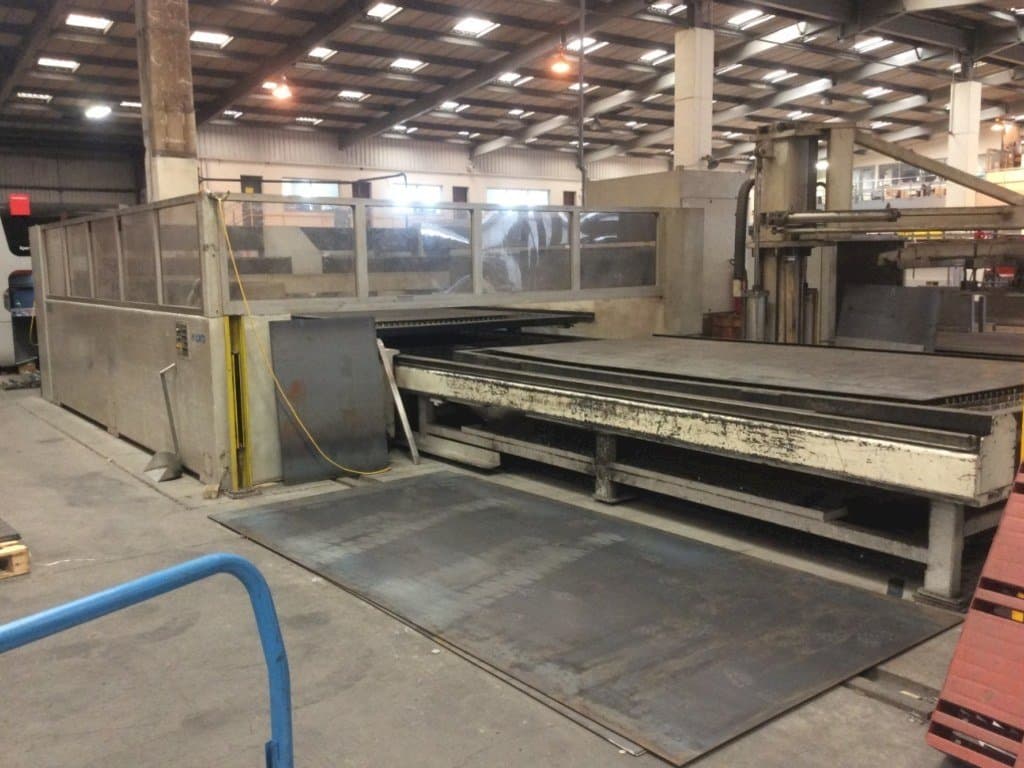 Makine  LVD Implus 4030 - Önden görünüm