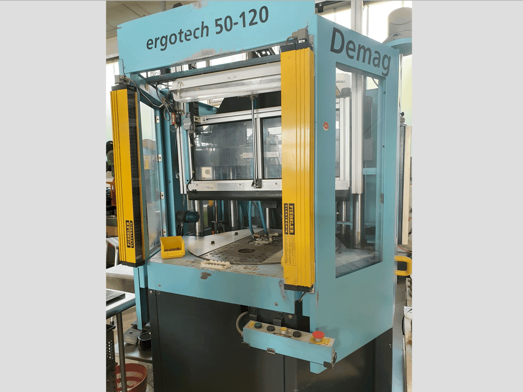 Makine DEMAG Ergotech 50-120 - Önden görünüm
