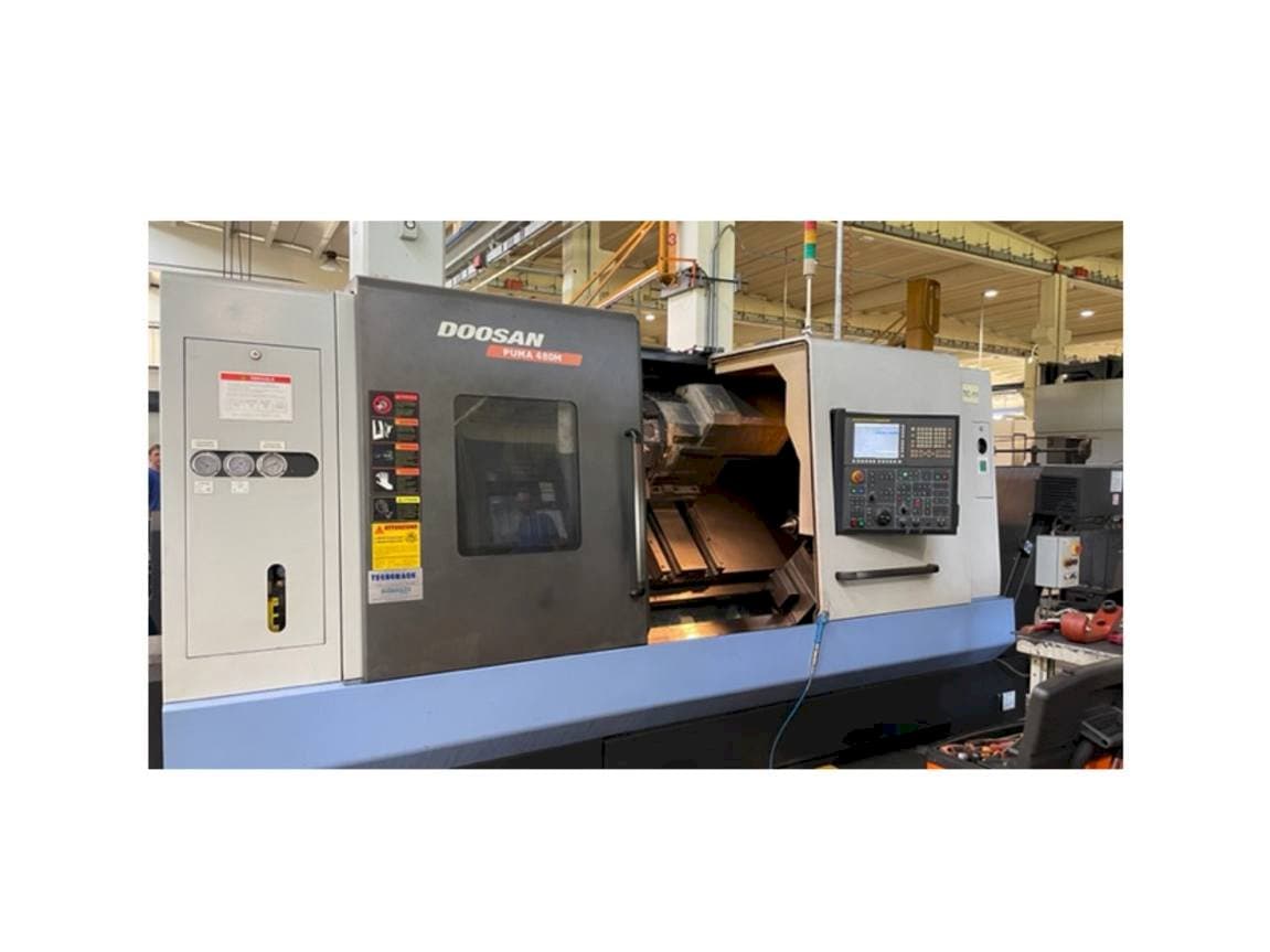 Makine Doosan PUMA 480 MB - Önden görünüm