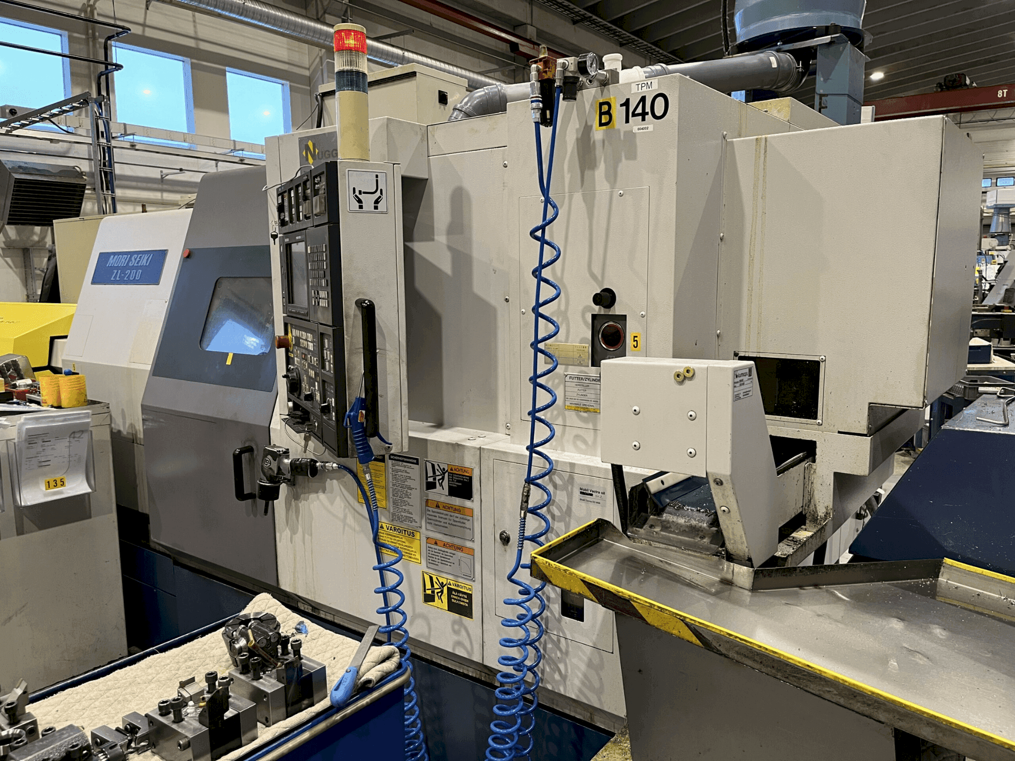 Makine MORI SEIKI ZL-200 SMC - Önden görünüm