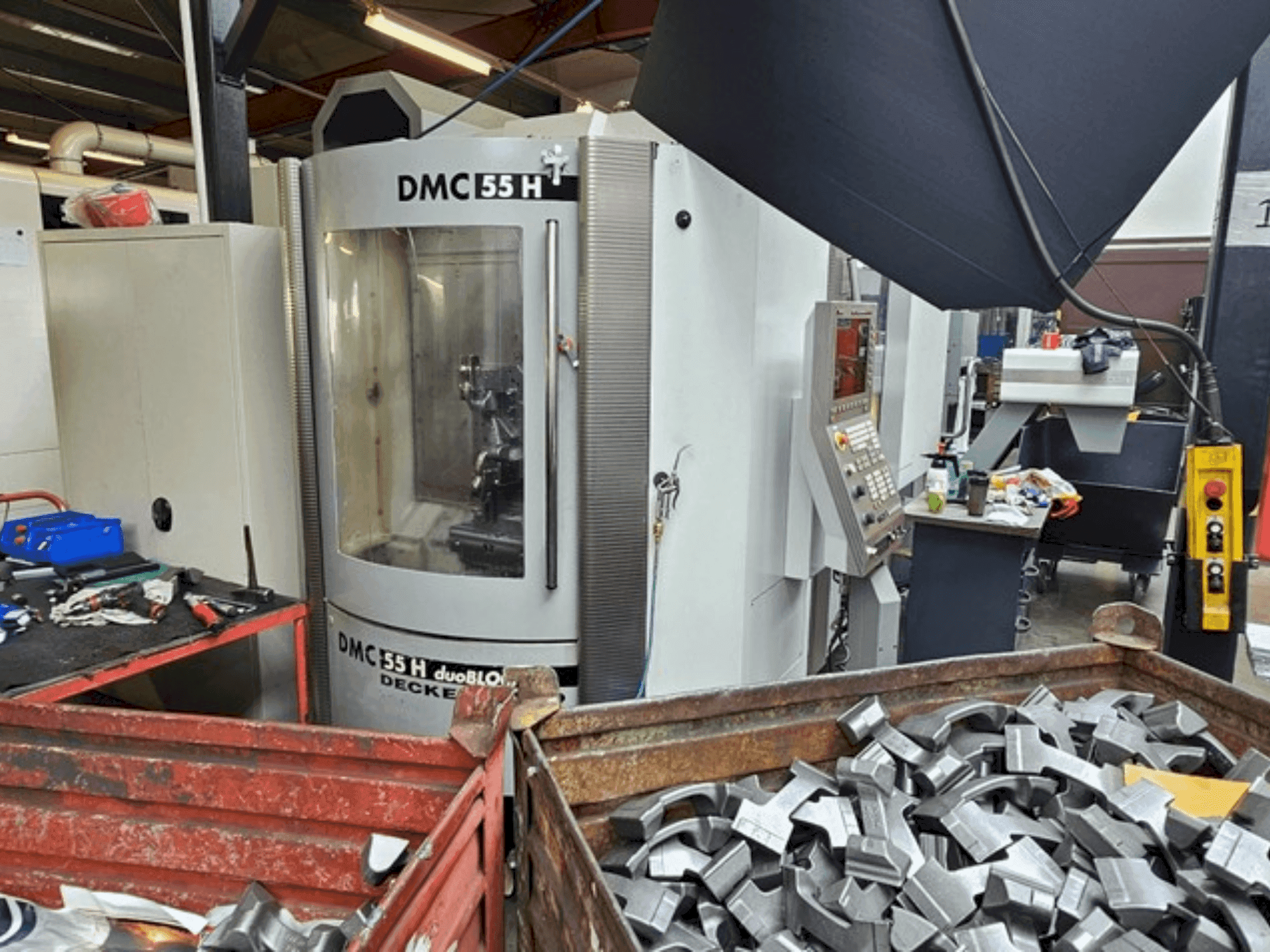 Makine DECKEL MAHO DMC 55H duoBlock (2007) - Önden görünüm