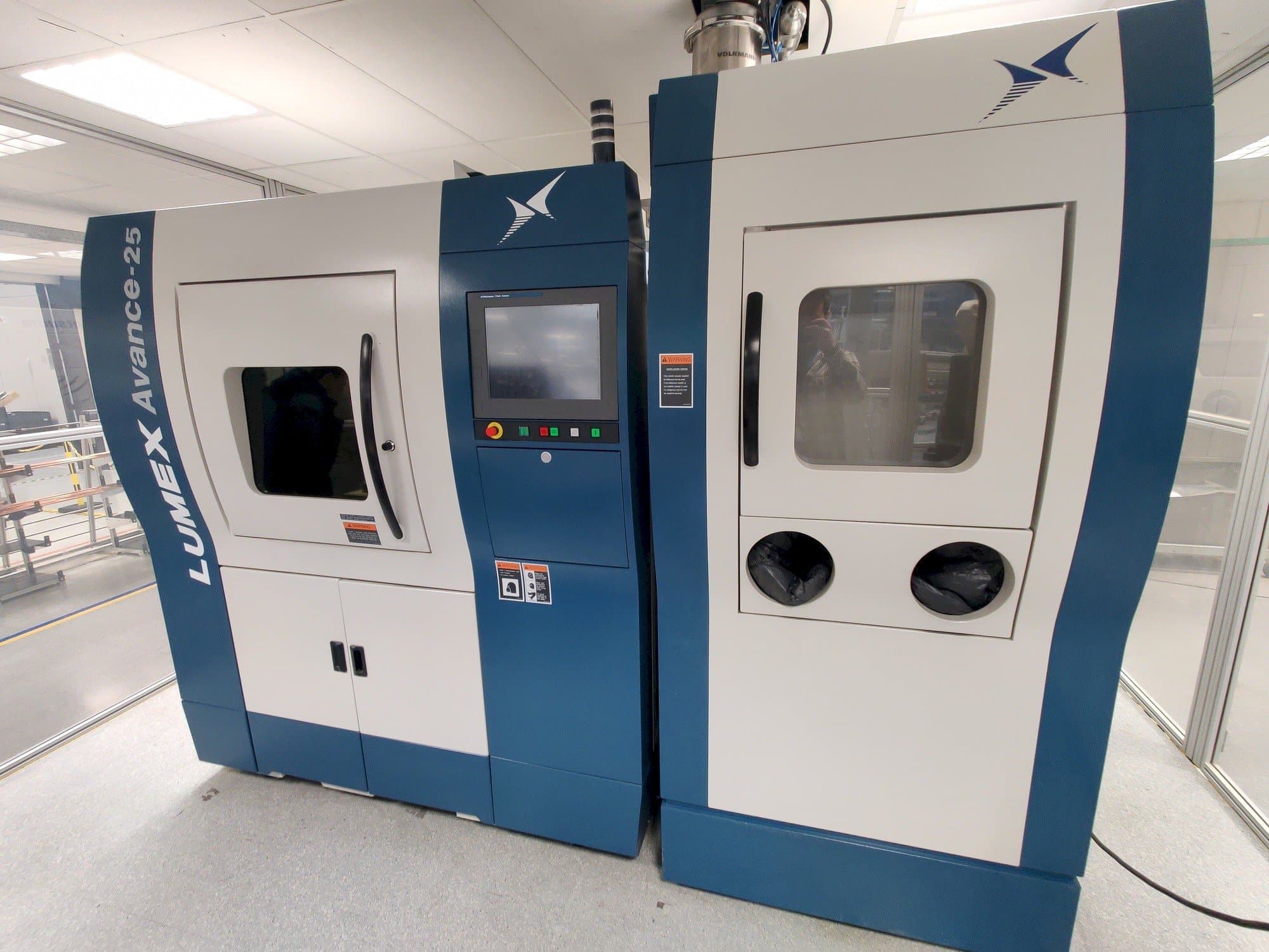 Makine  Matsuura Lumex Avance-25 - Önden görünüm