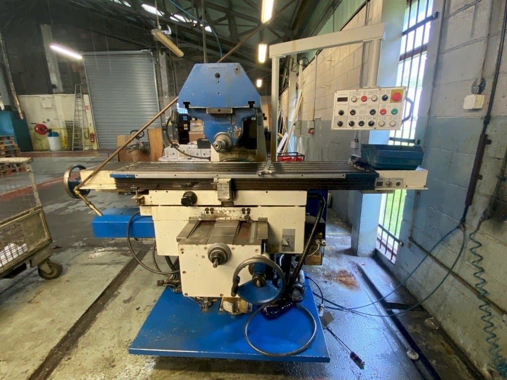Makine TOS Olomouc FGU 32 - Önden görünüm