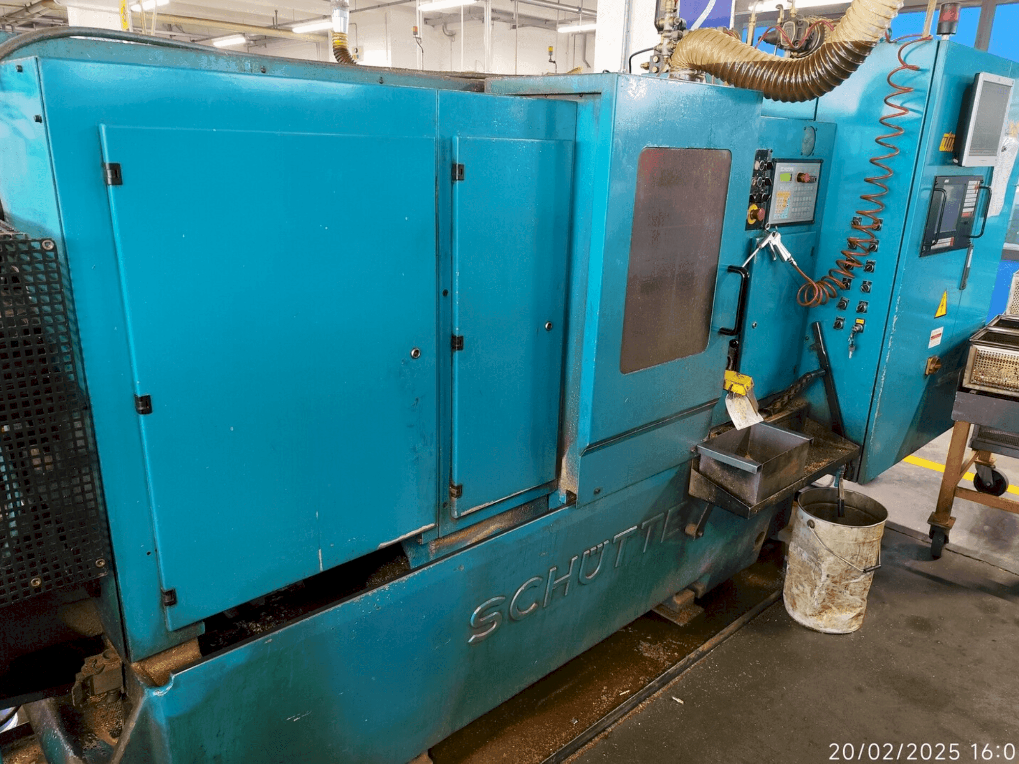 Makine Schütte SE16 - Önden görünüm