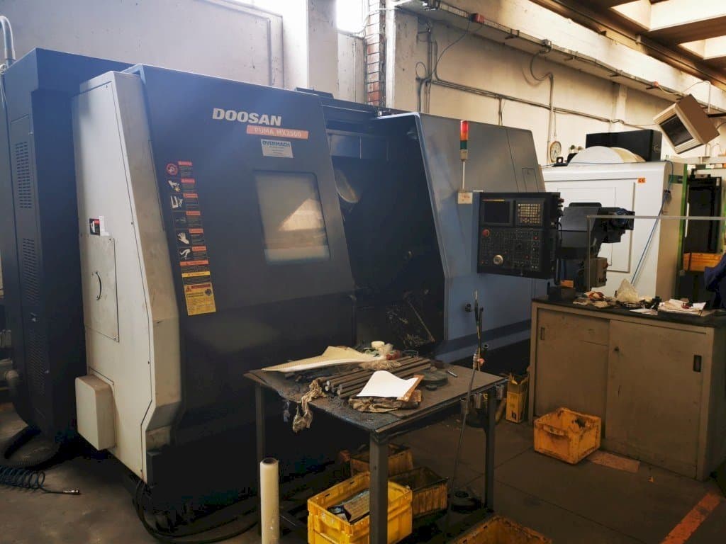 Makine Doosan Puma MX 2500 - Önden görünüm
