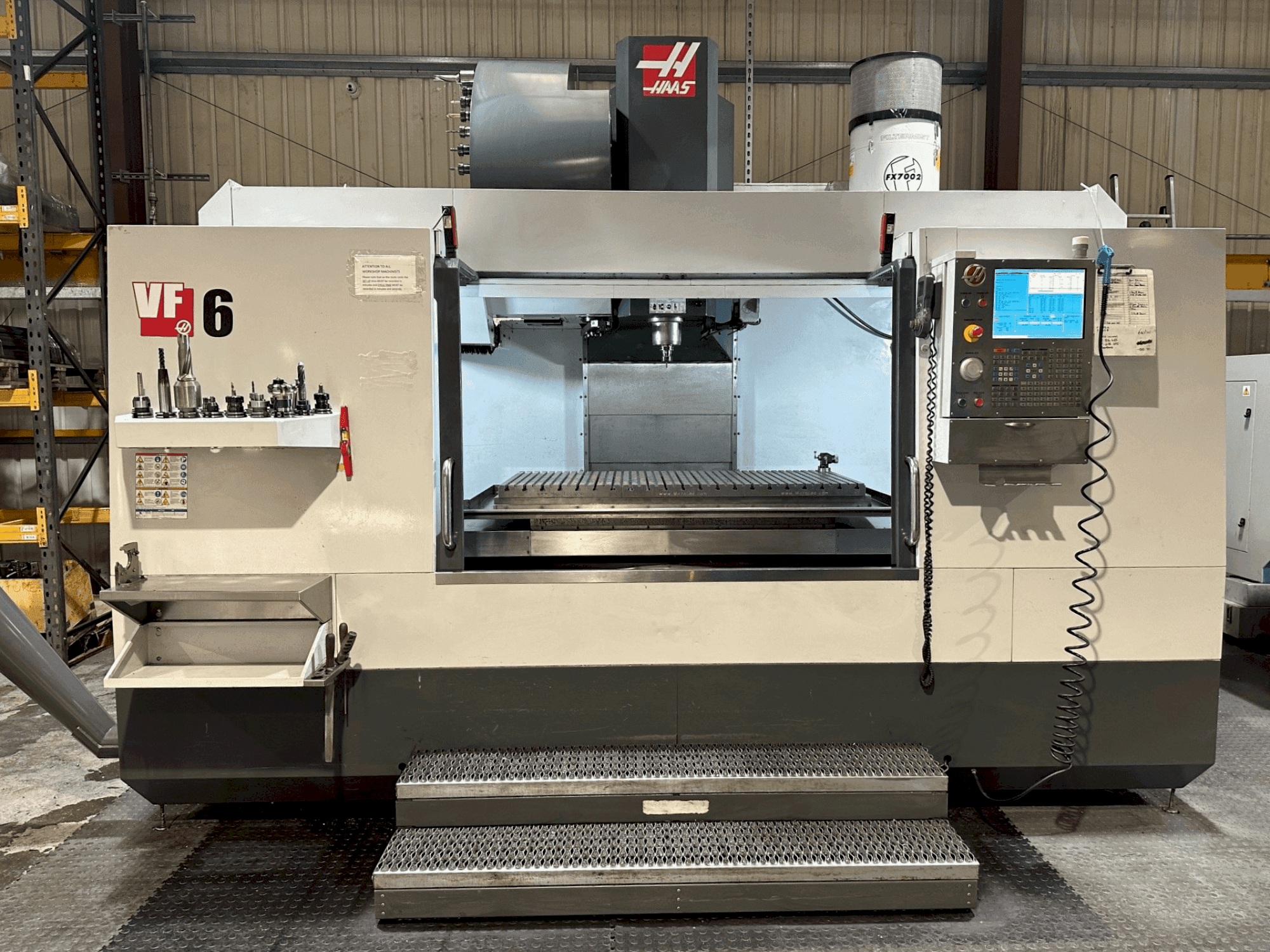 Makine HAAS VF-6/40 - Önden görünüm