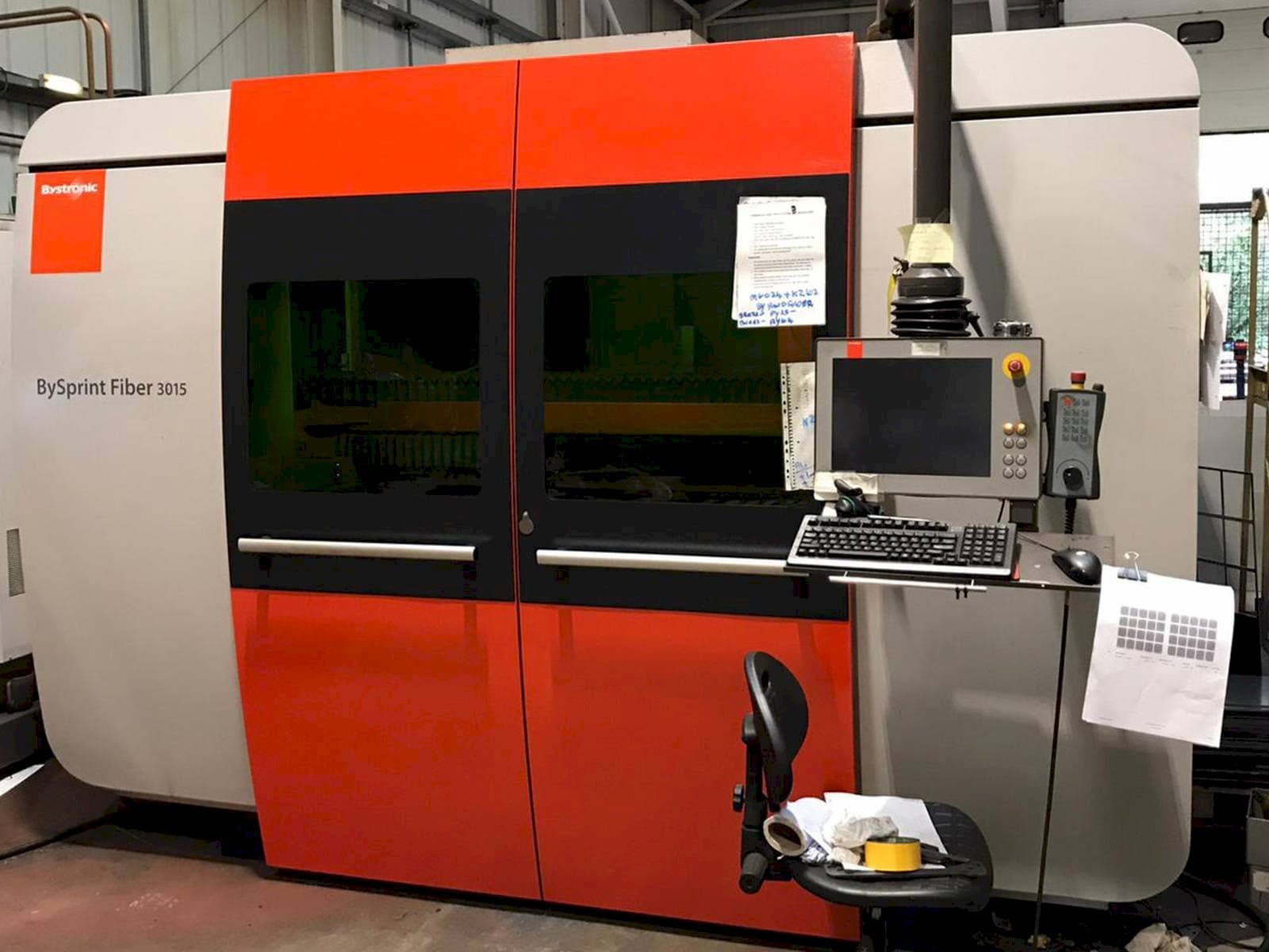 Makine Bystronic BySprint Fiber 3015 - Önden görünüm