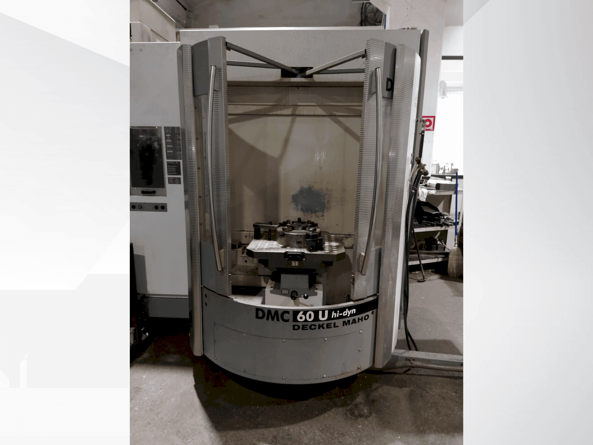 Makine  DECKEL DMC 60 U hi-dyn - Önden görünüm