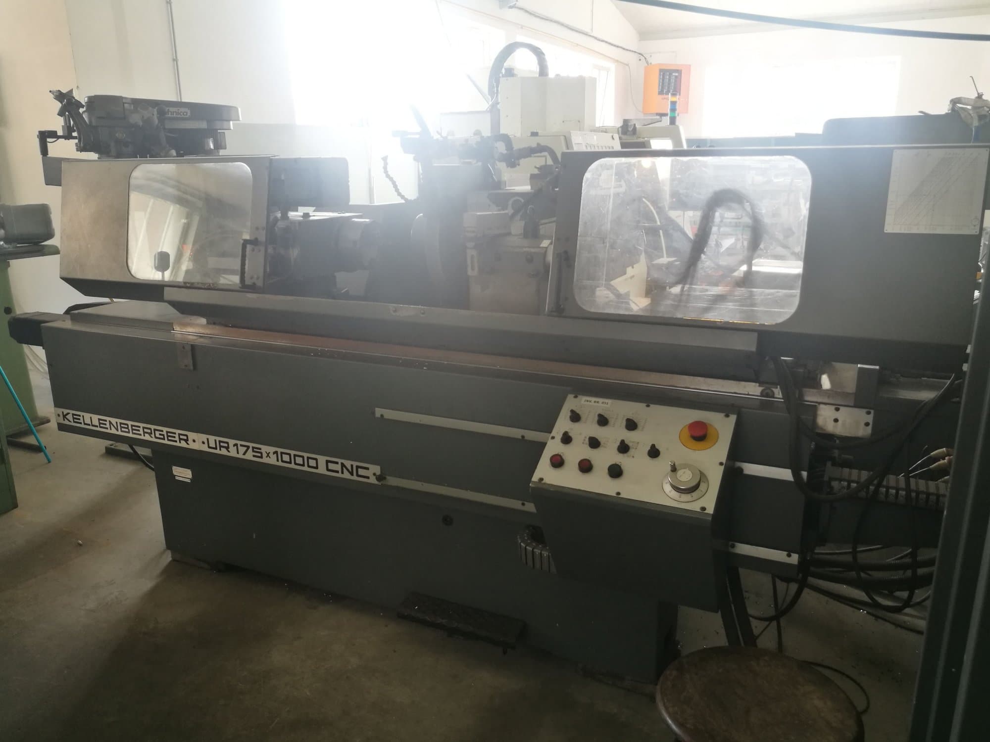 Makine KELLENBERGER - Önden görünüm UR 175x1000 CNC