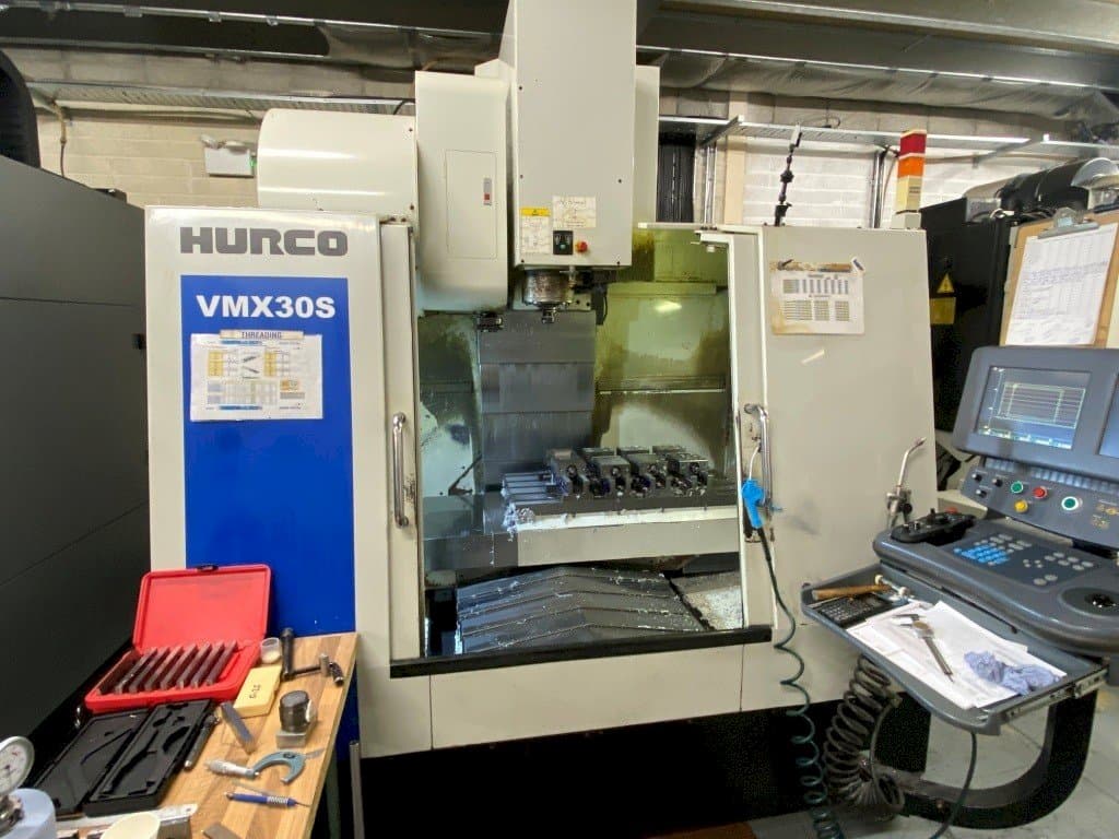 Makine Hurco VMX30S - Önden görünüm
