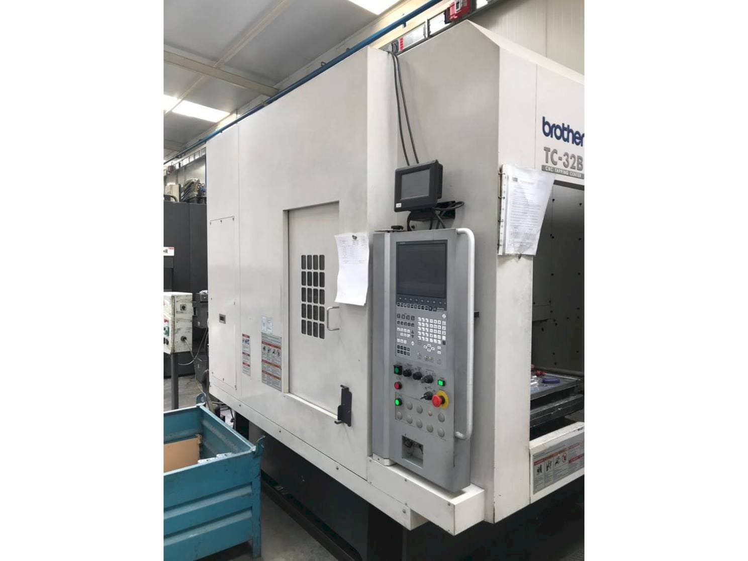 Makine Brother TC-32BN QT - Önden görünüm