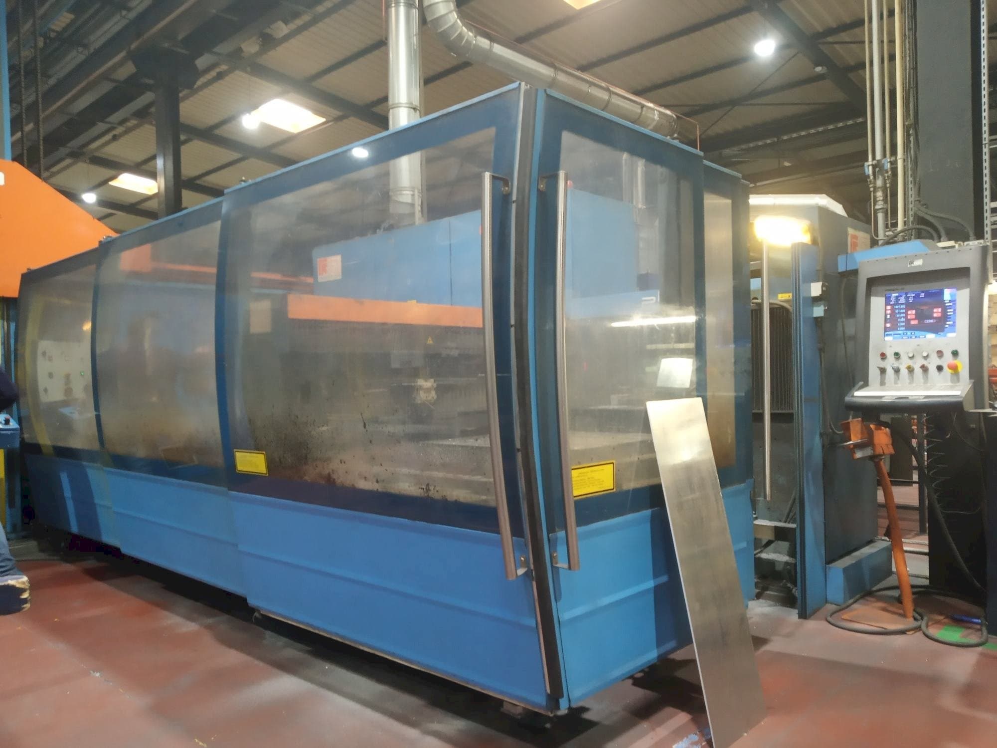 Makine Prima Power Platino 1530 - Sol görünüm