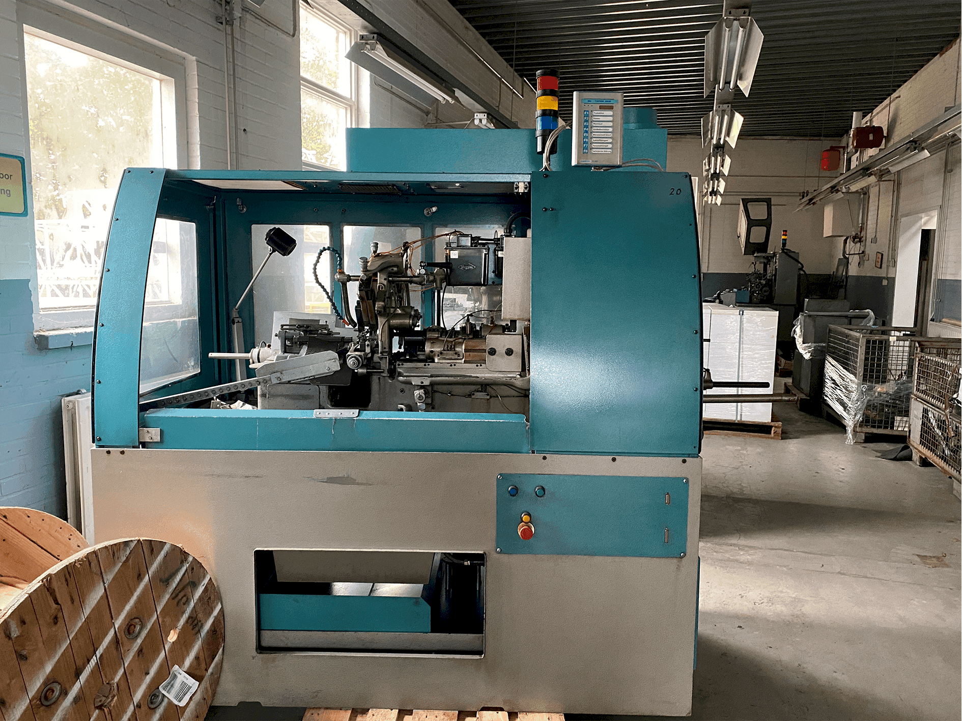 Makine Tornos-Bechler NAT-125 vario - Önden görünüm