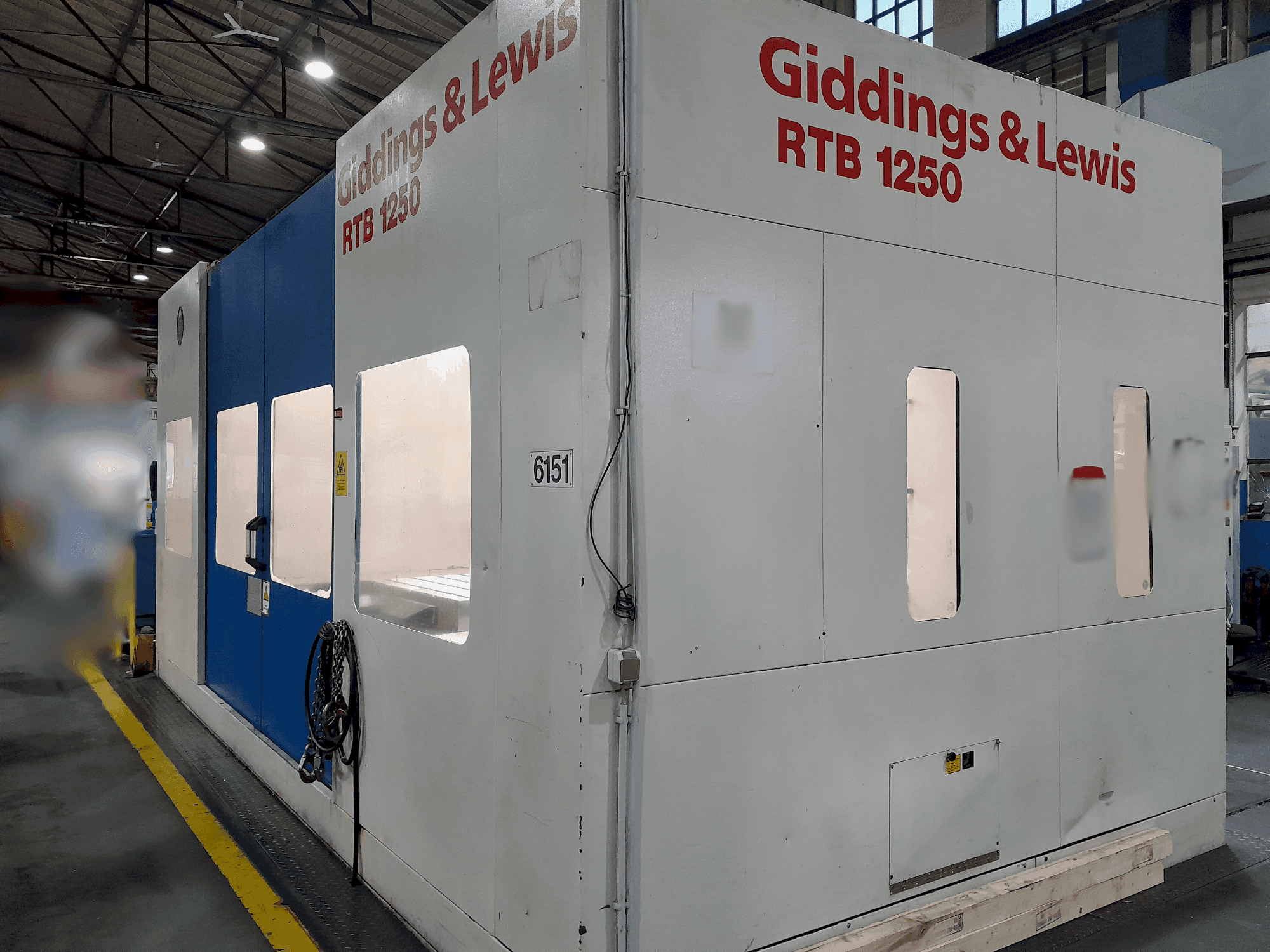 Makine GIDDINGS & LEWIS HMC 410 RTB 1250 - Önden görünüm