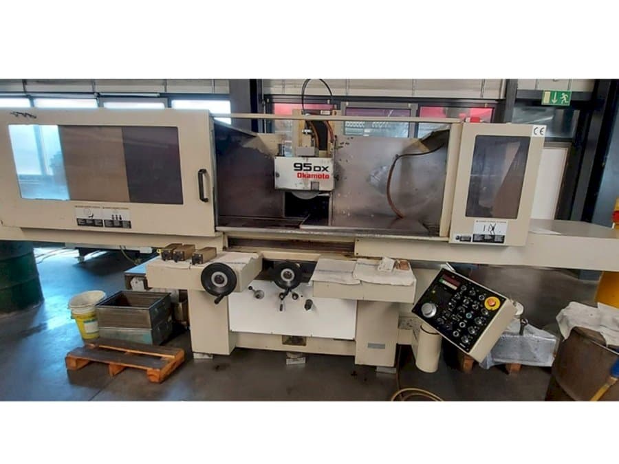 Makine OKAMOTO 95DX - Önden görünüm