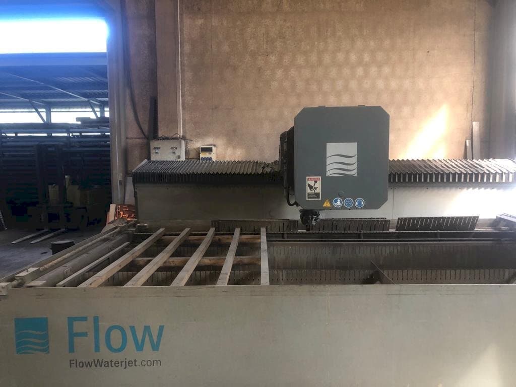 Makine Flow Mach 4 3D - Önden görünüm
