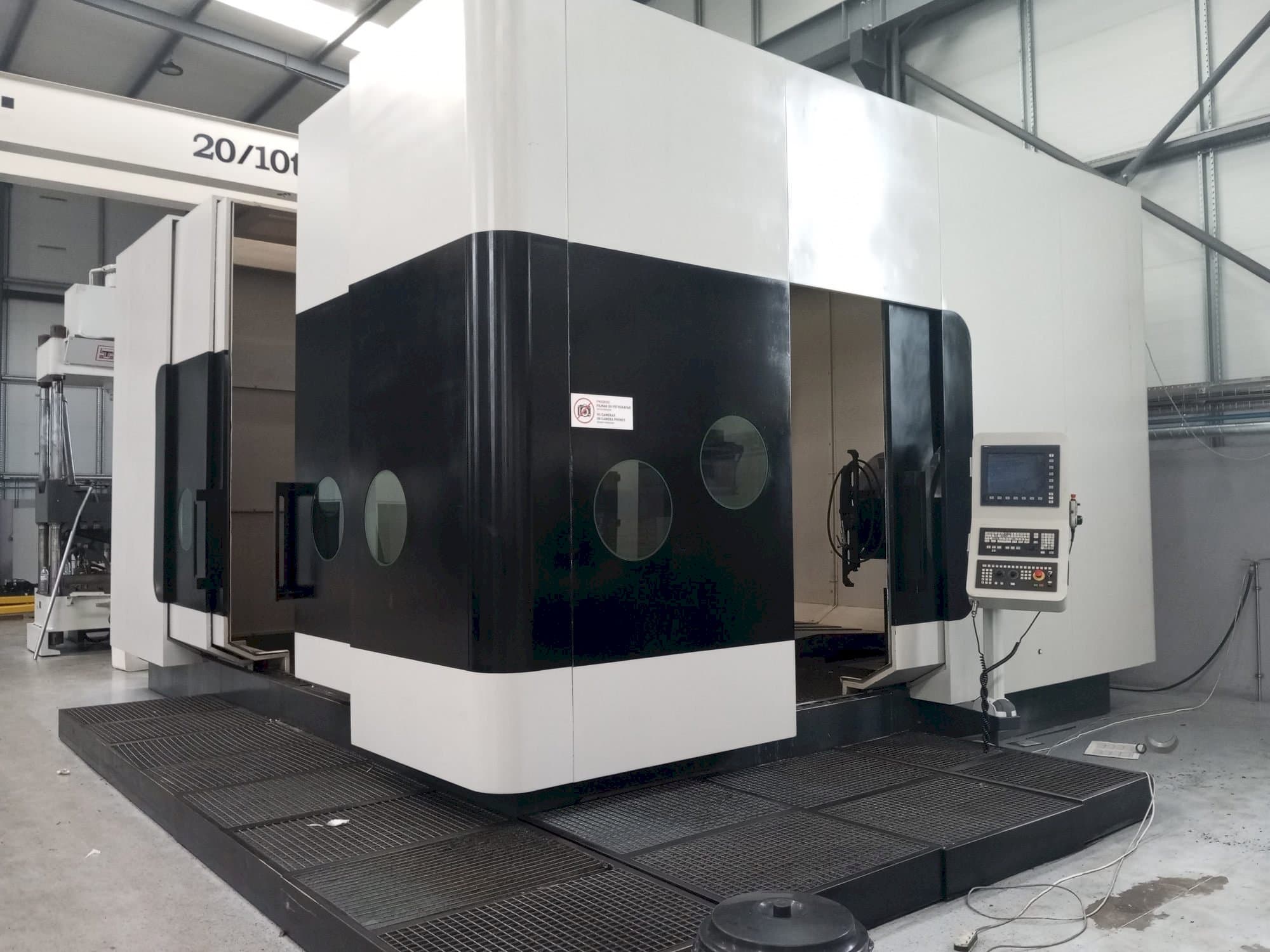 Makine CHETO 3000 - Önden görünüm